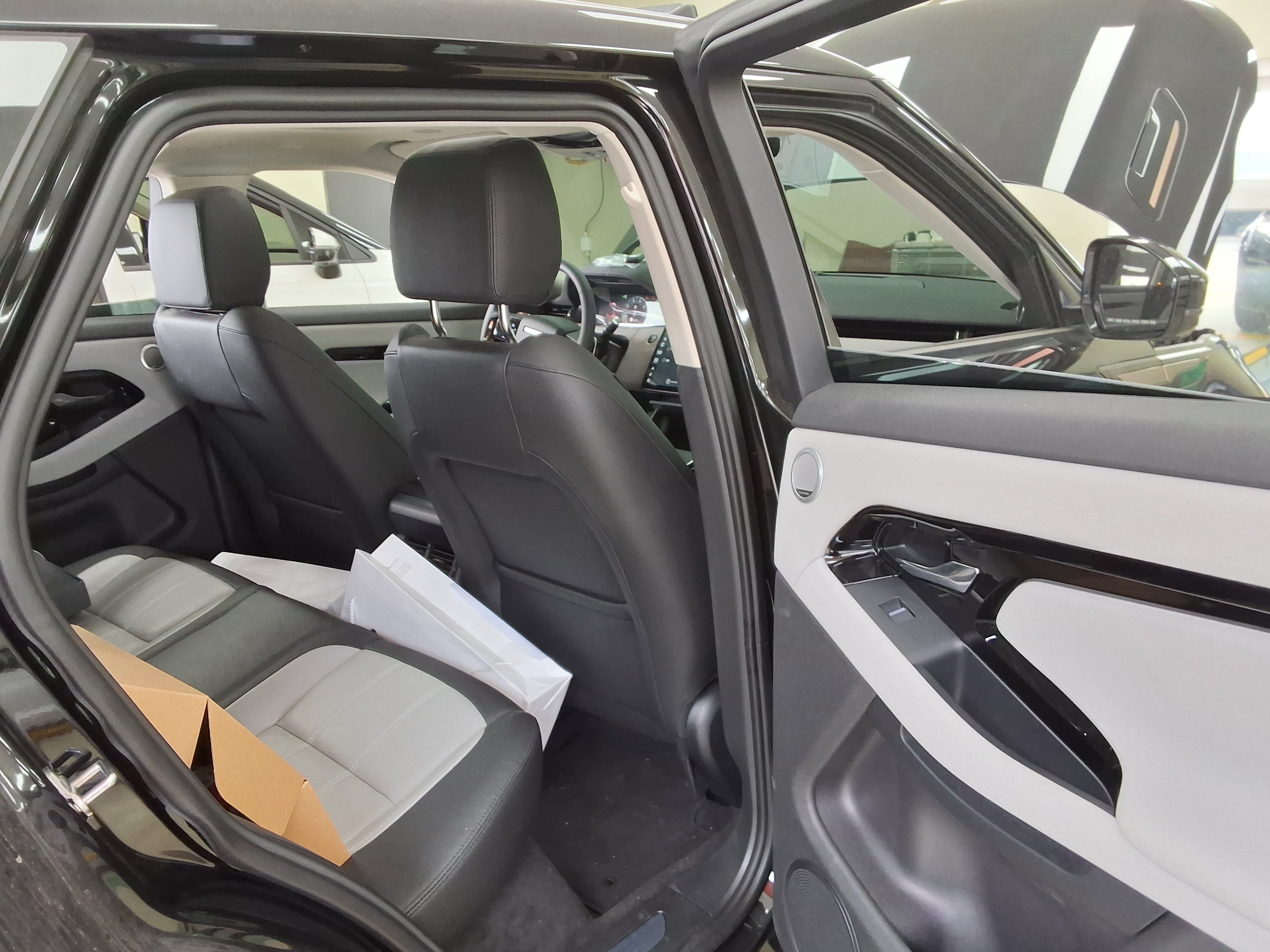 Land Rover Range Rover - 12