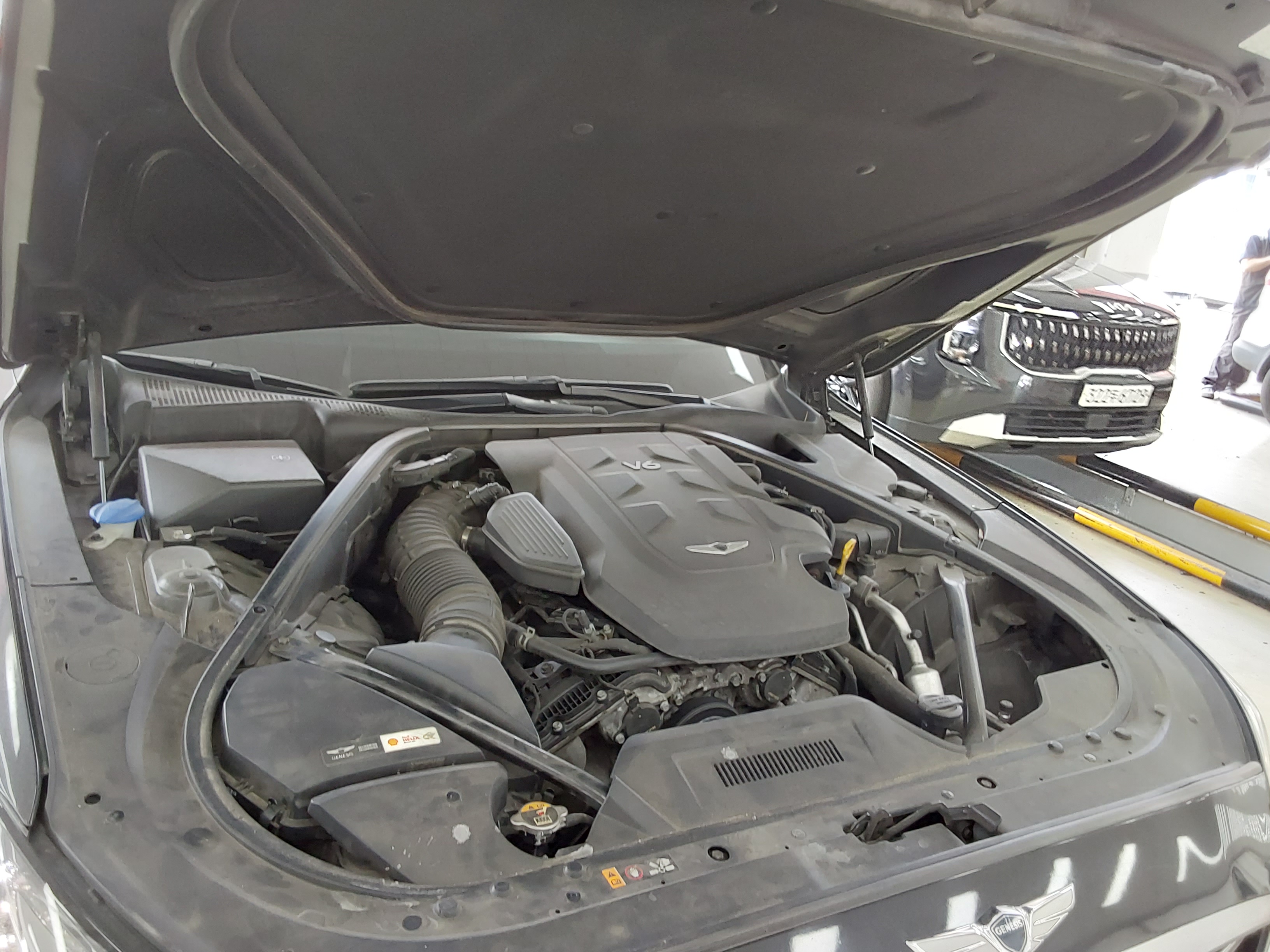 Genesis G80 - 17