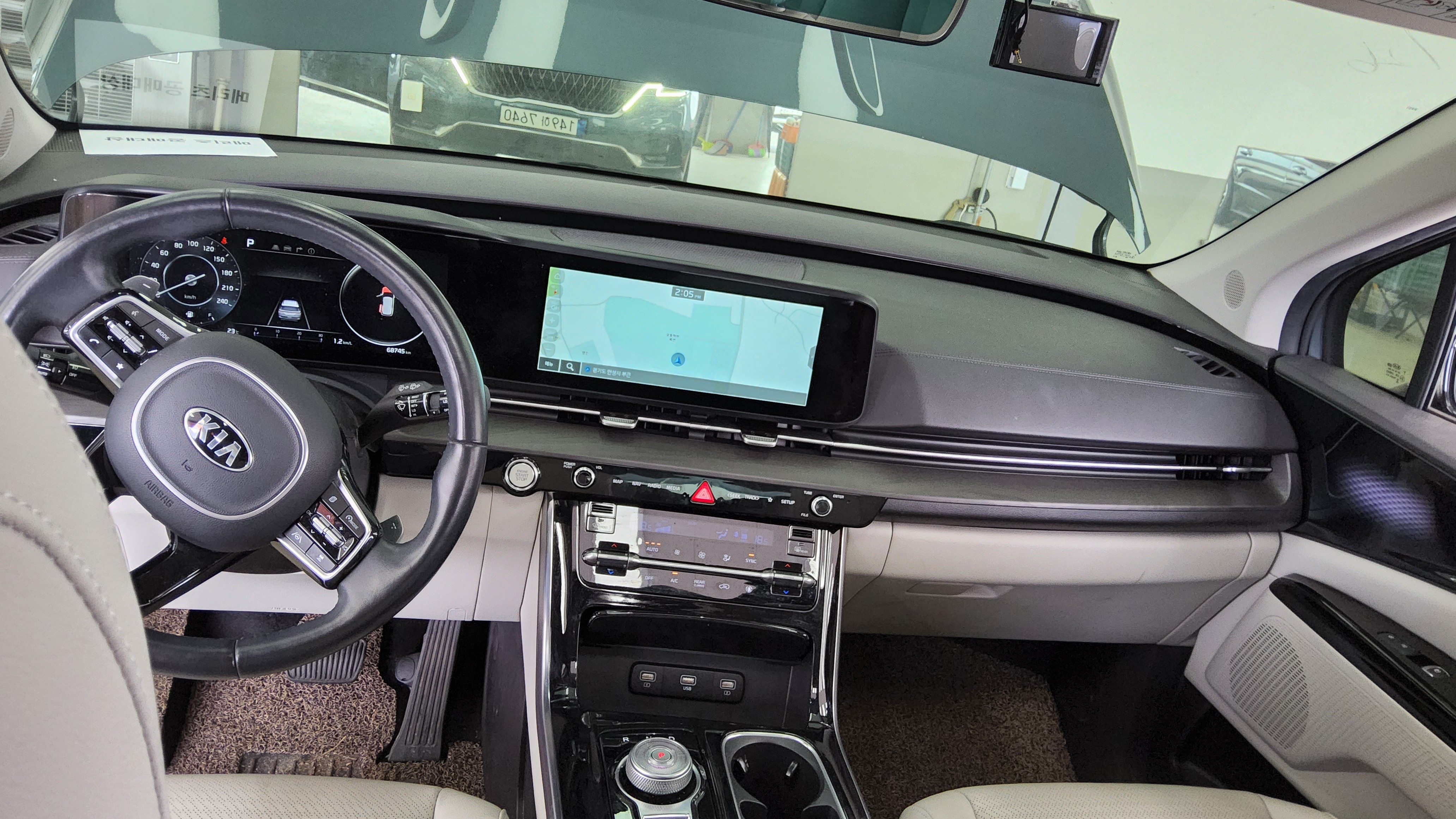 Kia SEDONA 2021 - Image 10