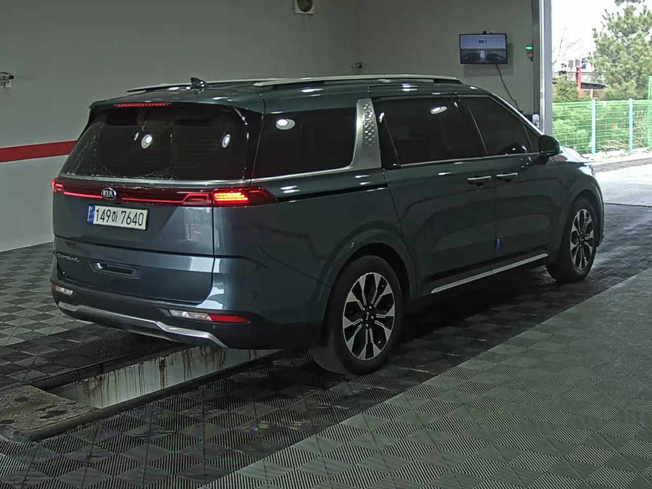 Kia SEDONA 2021 - Image 4