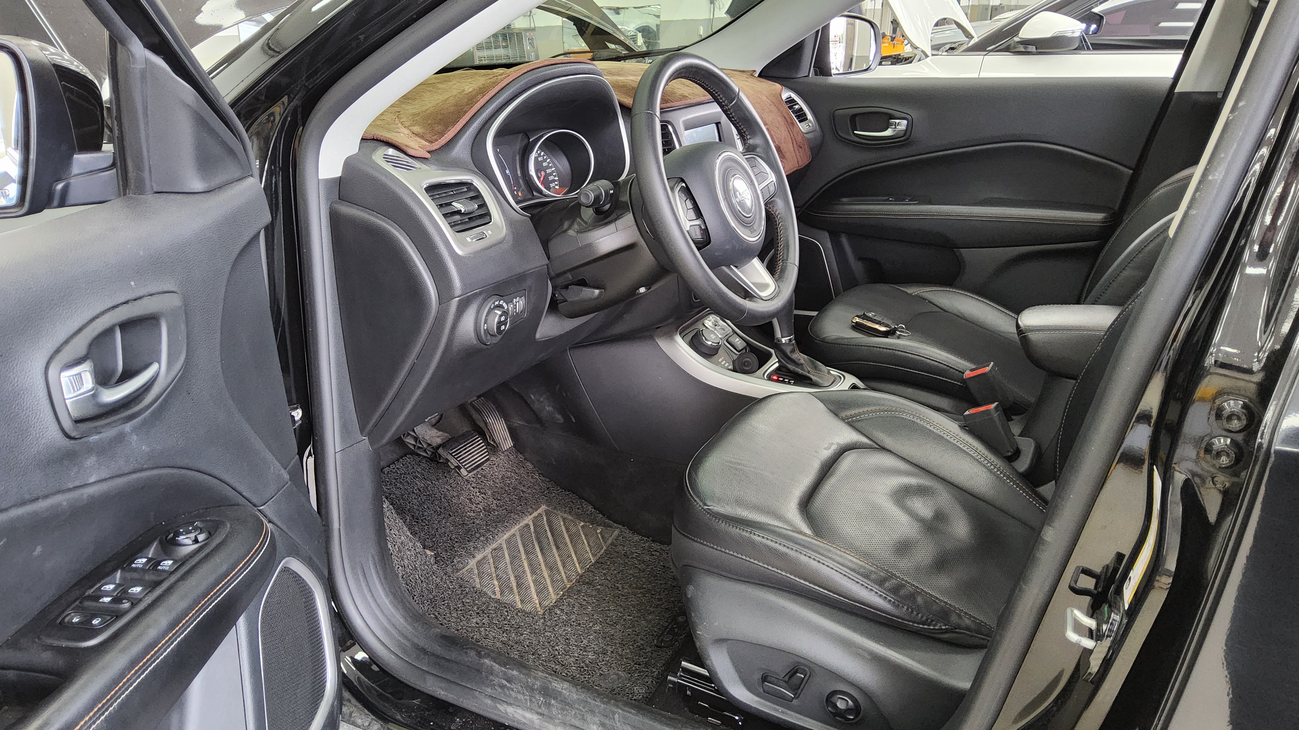 JEEP 컴패스 - 9