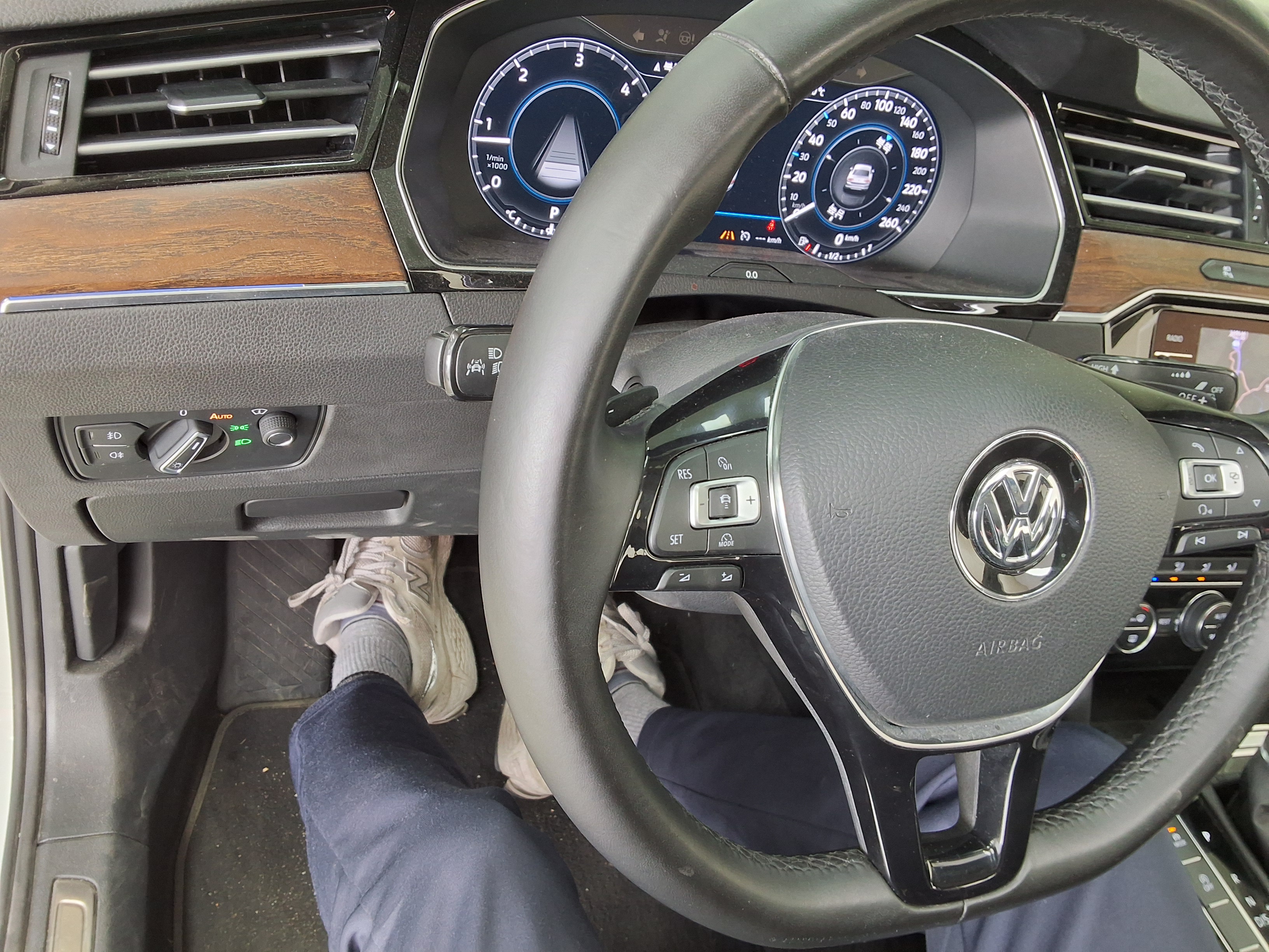 VOLKSWAGEN 파사트 - 16