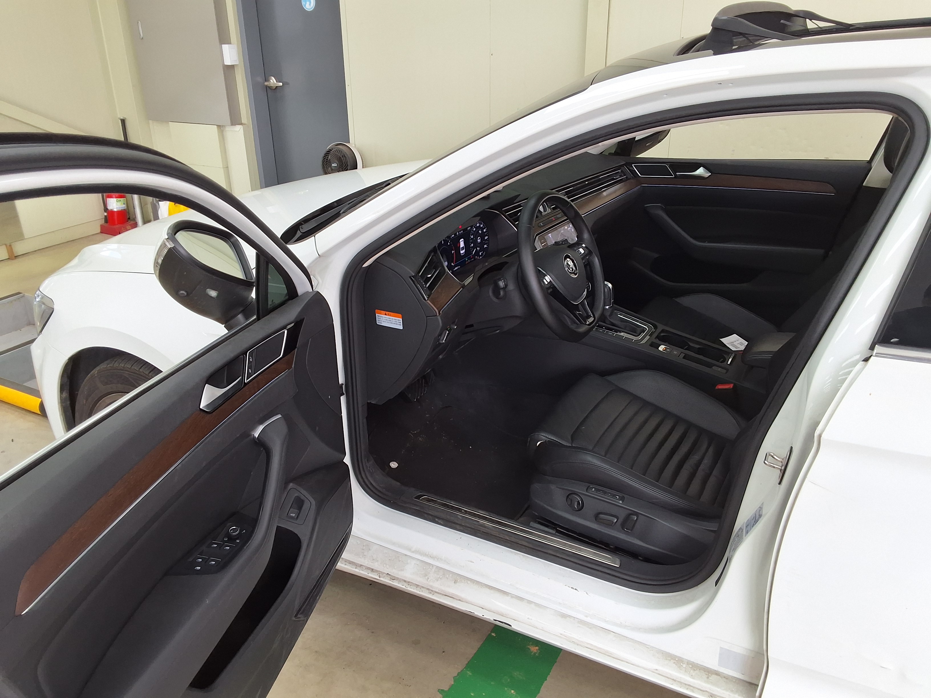 VOLKSWAGEN 파사트 - 9