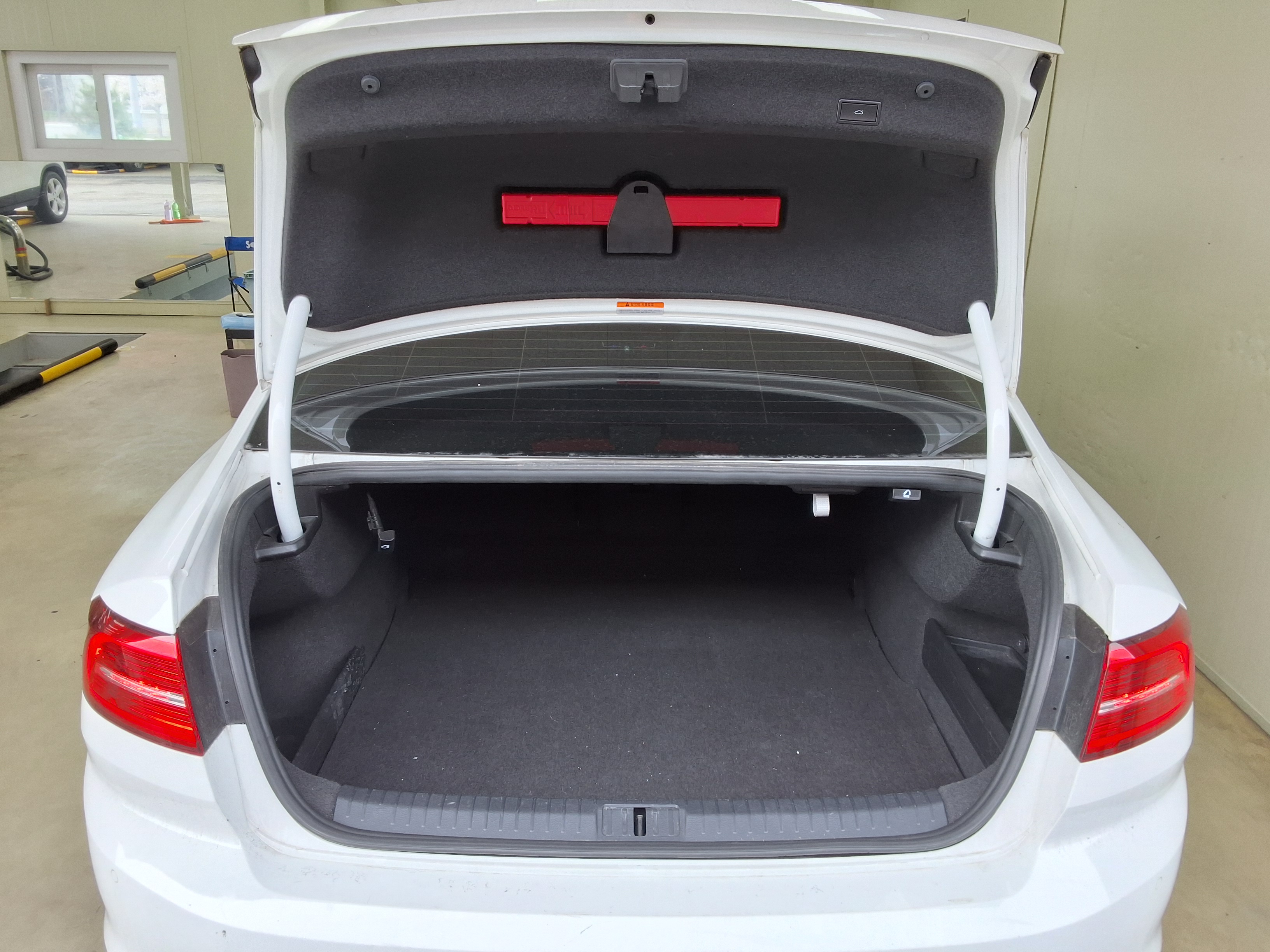 VOLKSWAGEN 파사트 - 14