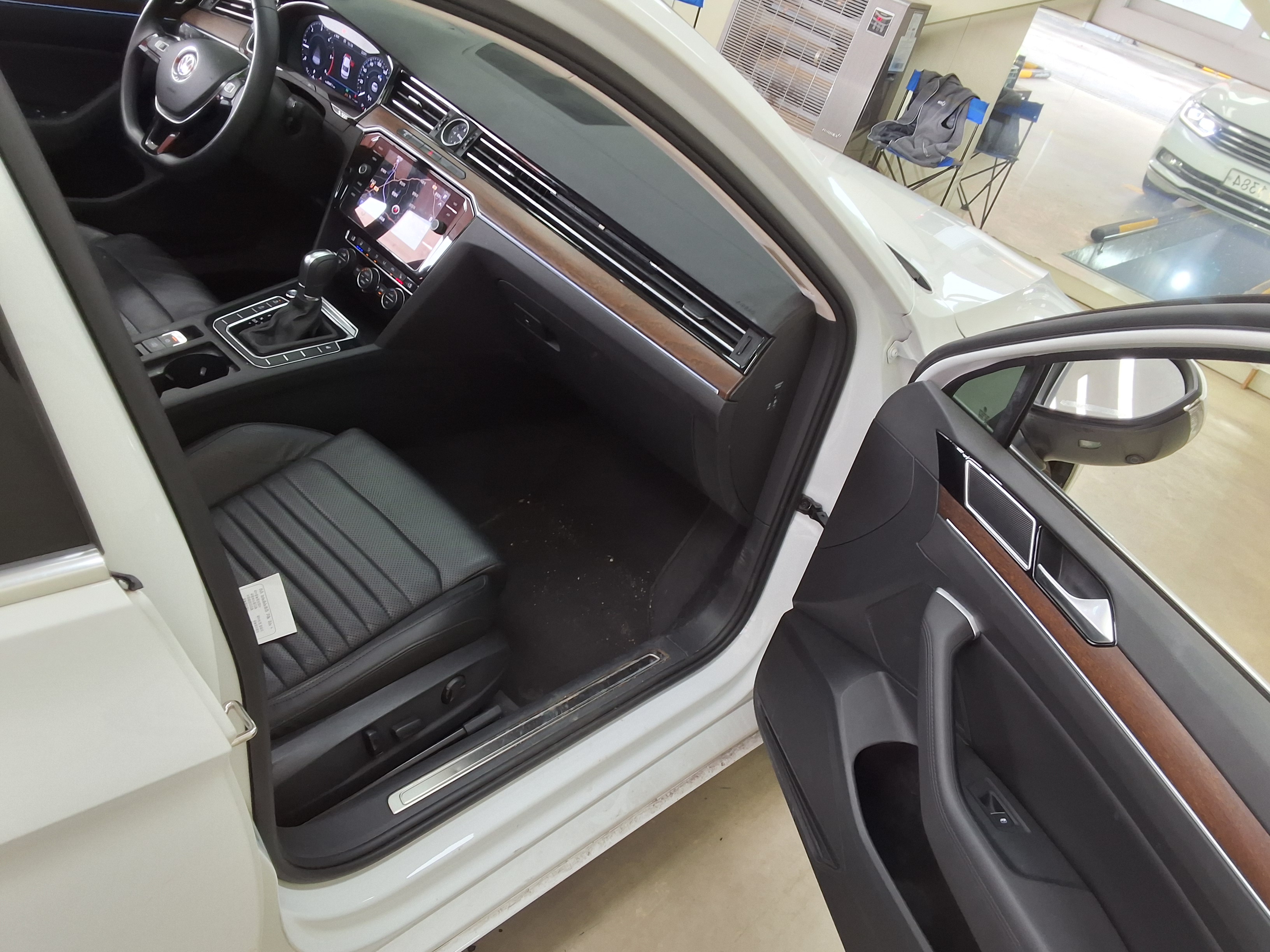 VOLKSWAGEN 파사트 - 13