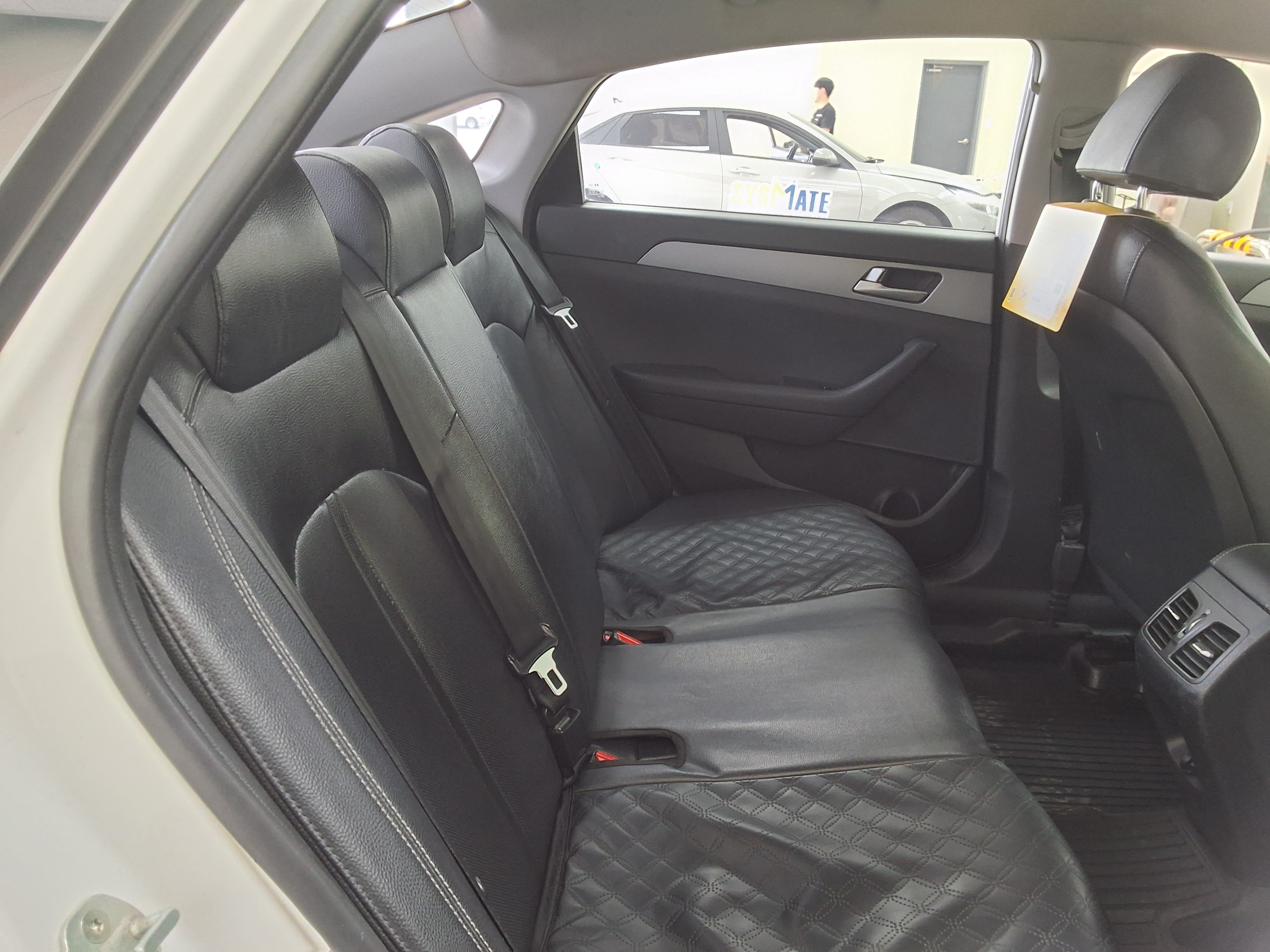 Hyundai Sonata - 12