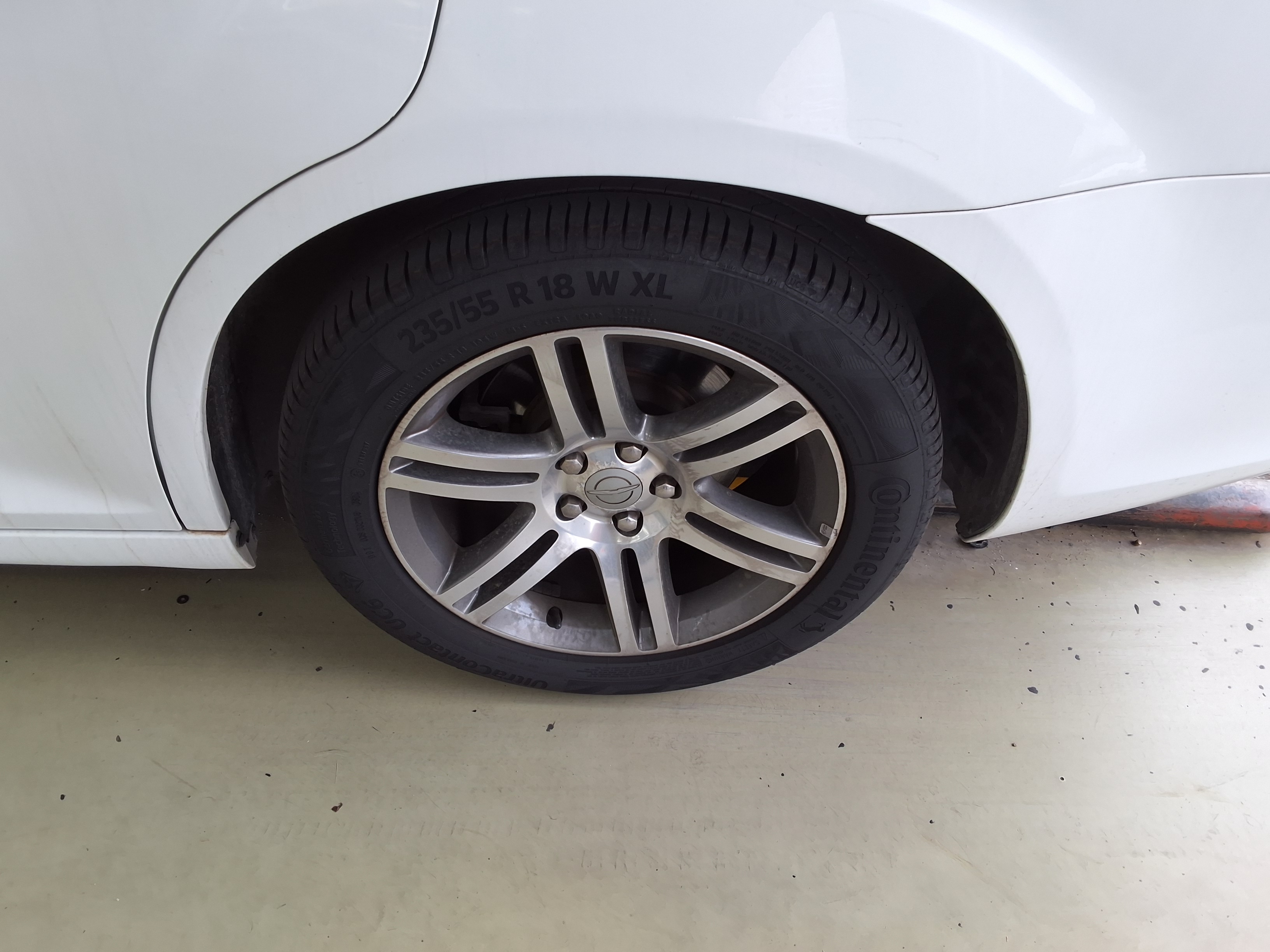CHRYSLER 300C - 18