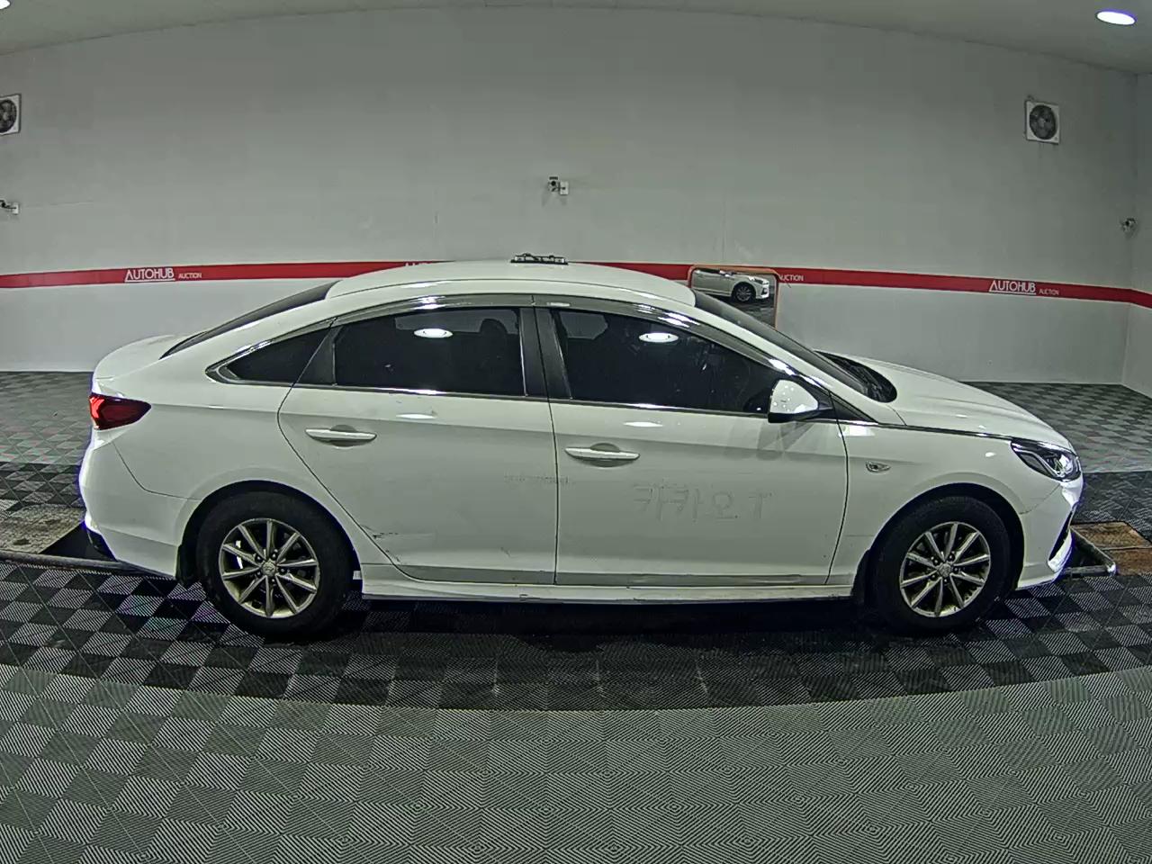 Hyundai Sonata - 3