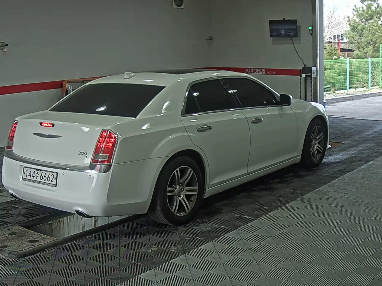 CHRYSLER 300C - 4
