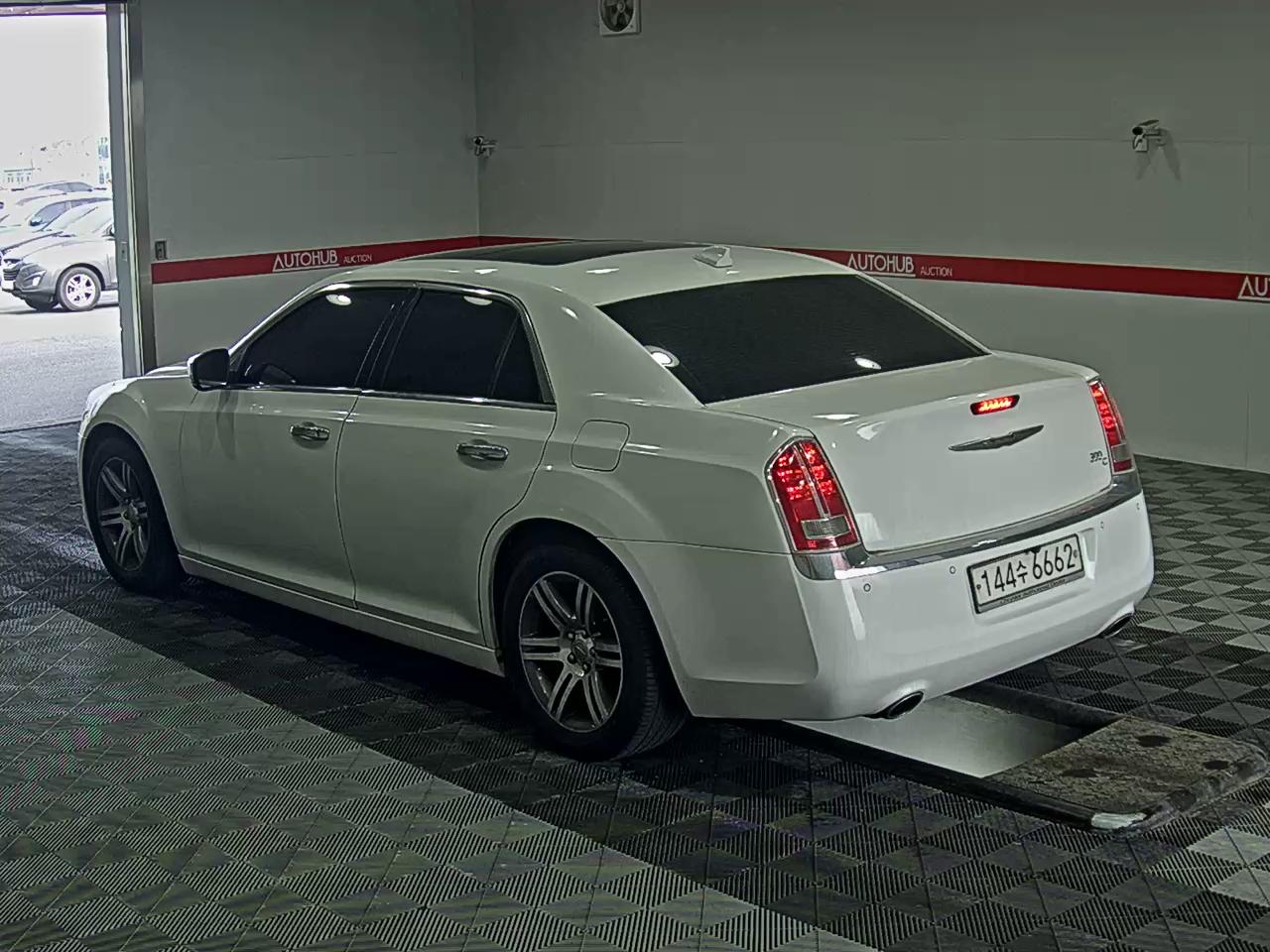 CHRYSLER 300C - 5