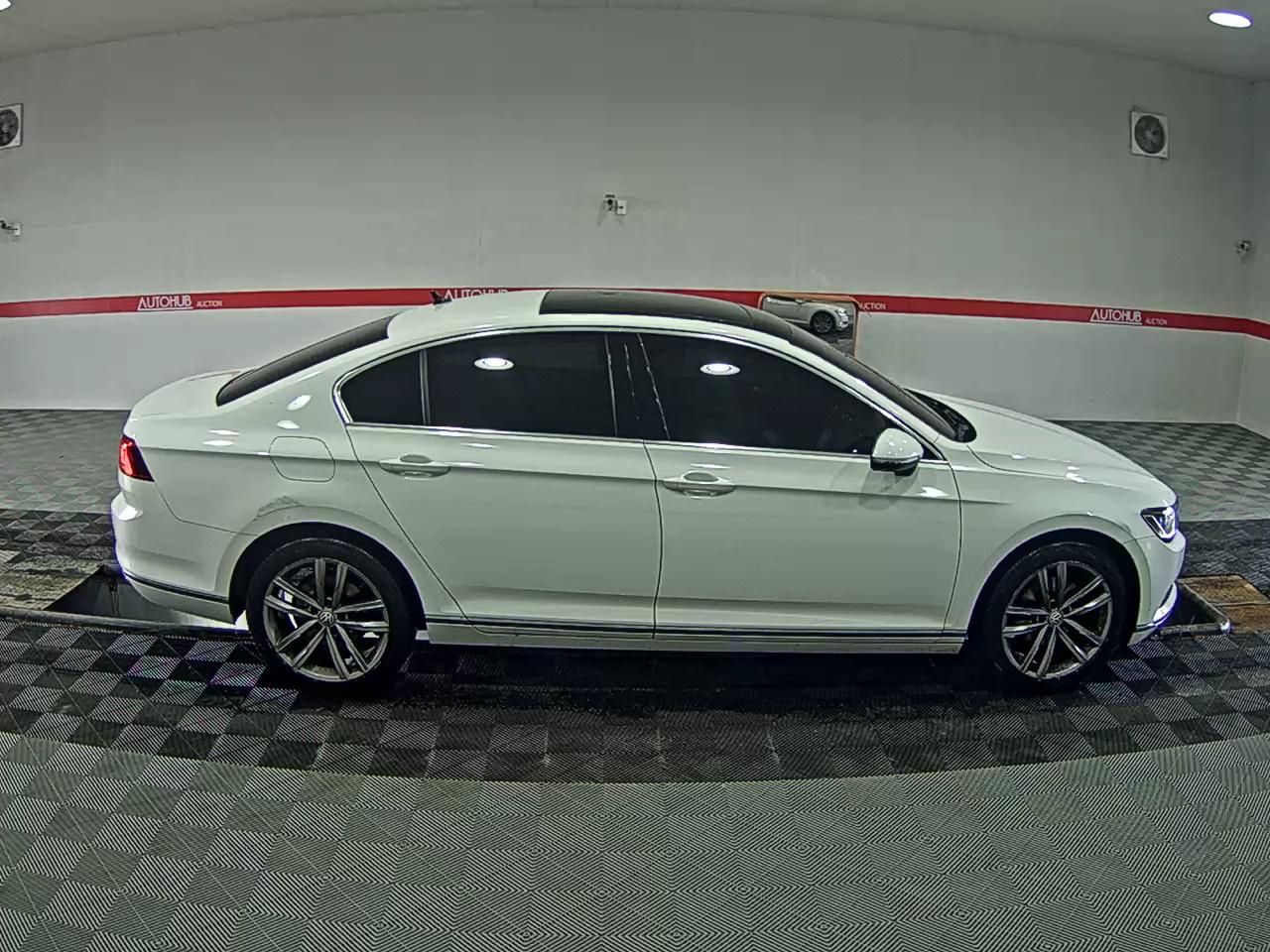 VOLKSWAGEN 파사트 - 3