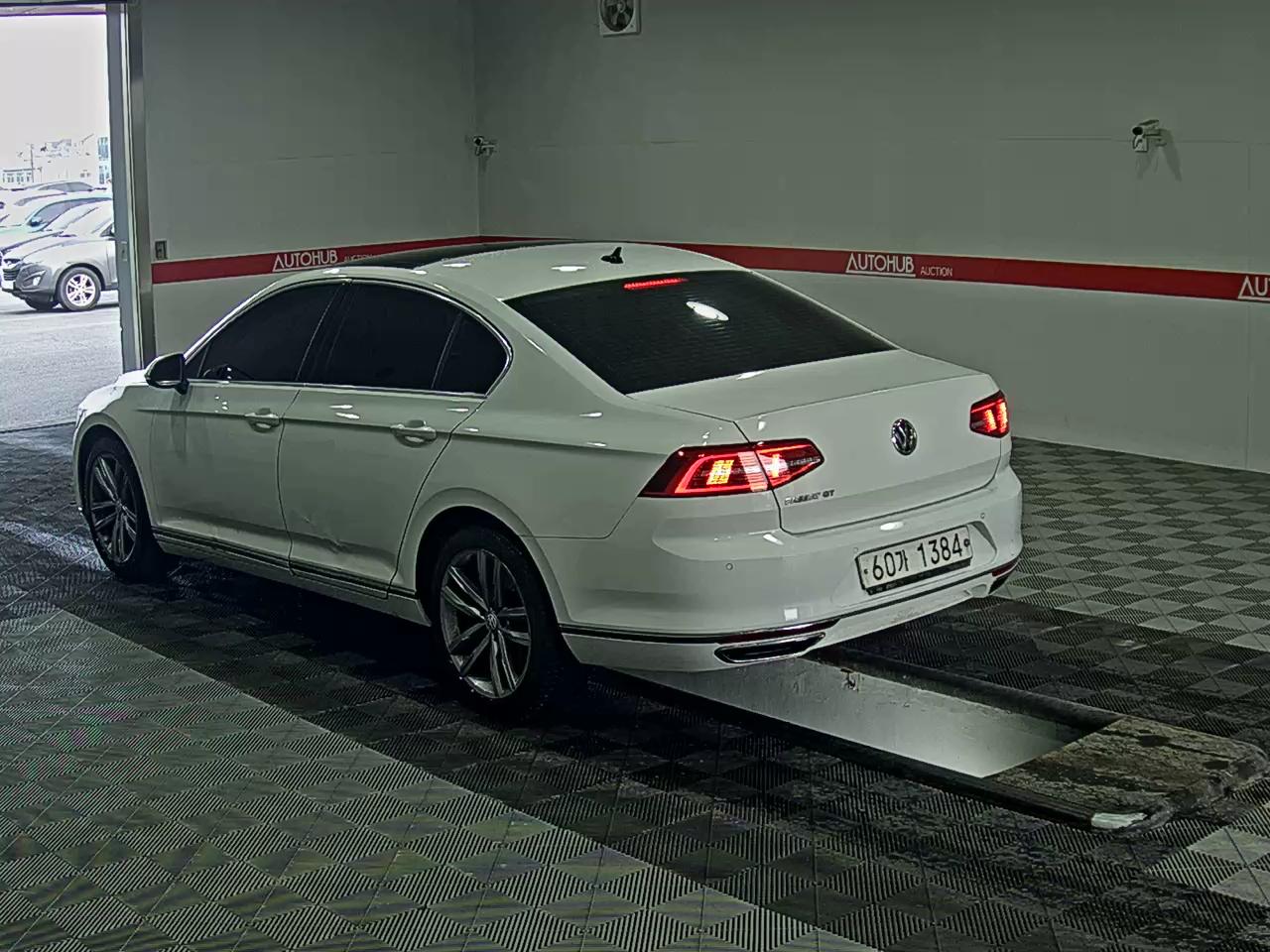 VOLKSWAGEN 파사트 - 5