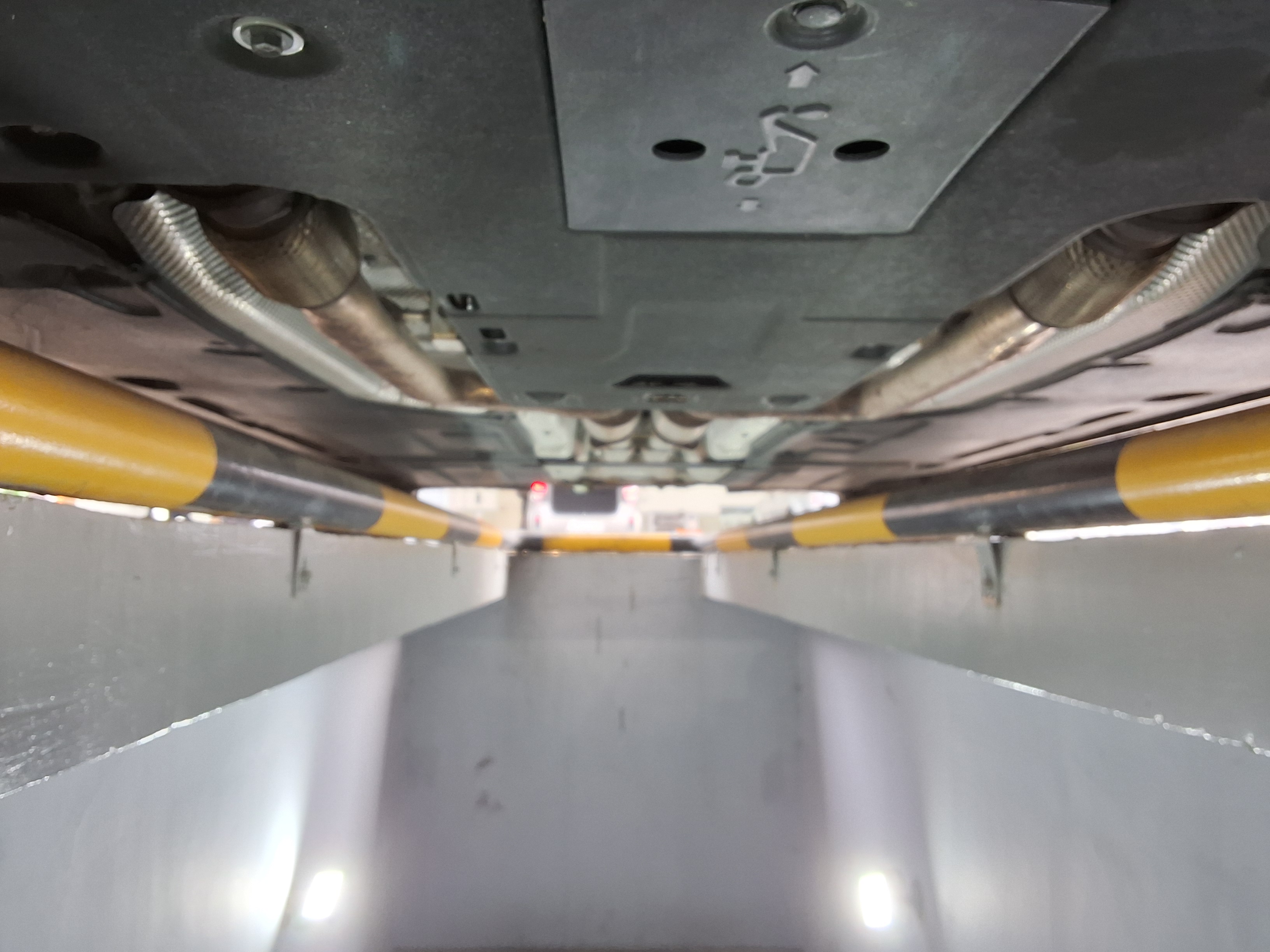 هيونداي جينيسيس 2022 - صورة 19