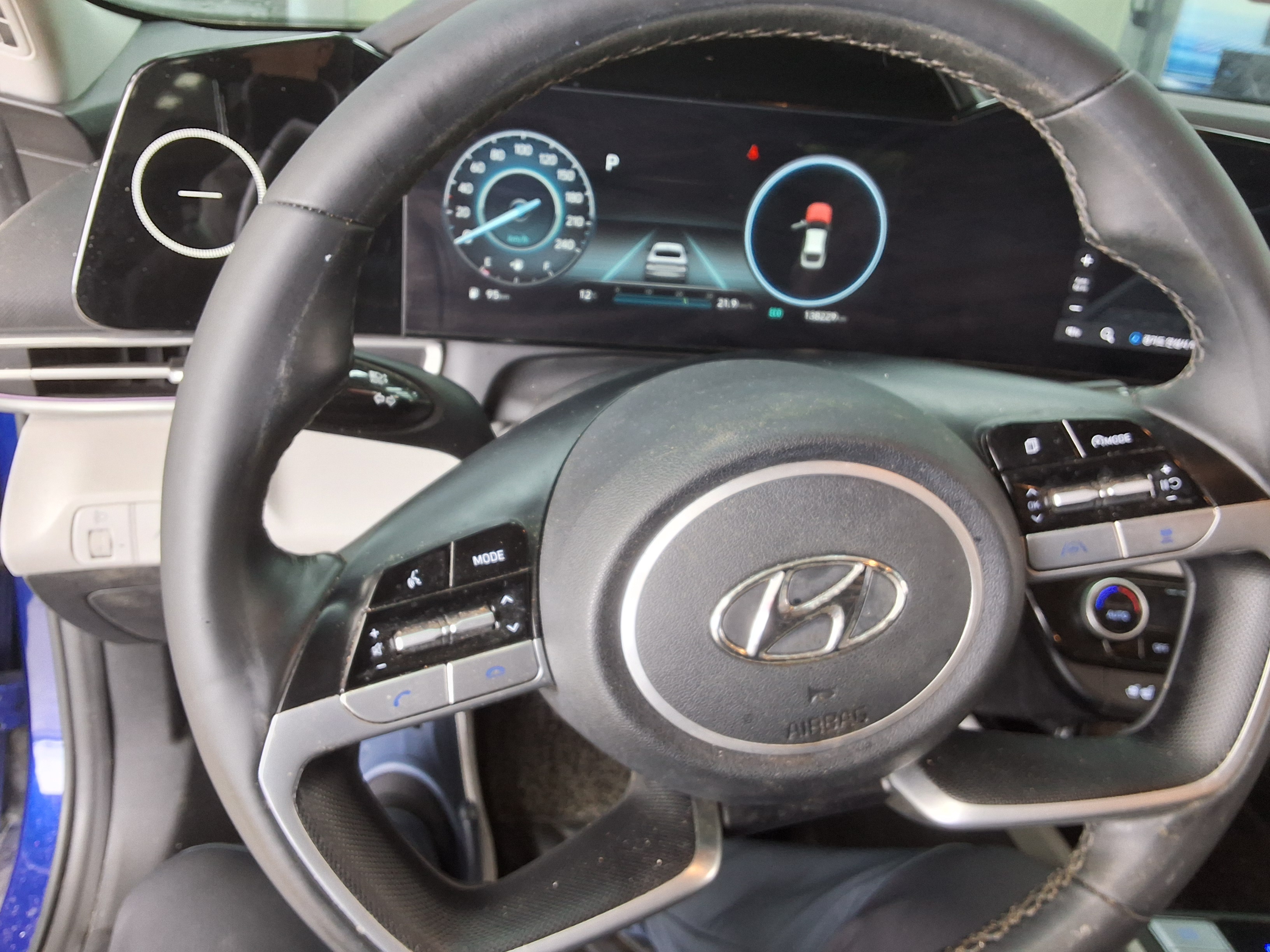 Hyundai Elantra - 17