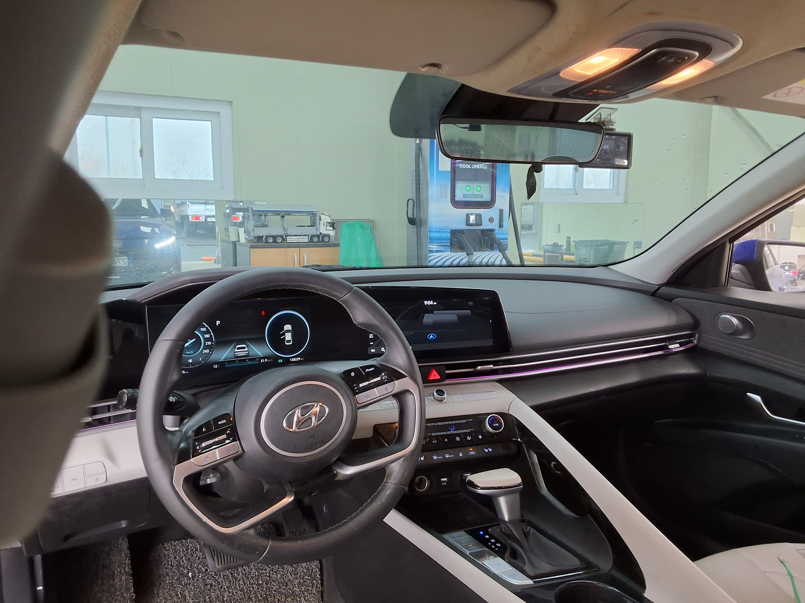 Hyundai Elantra - 10