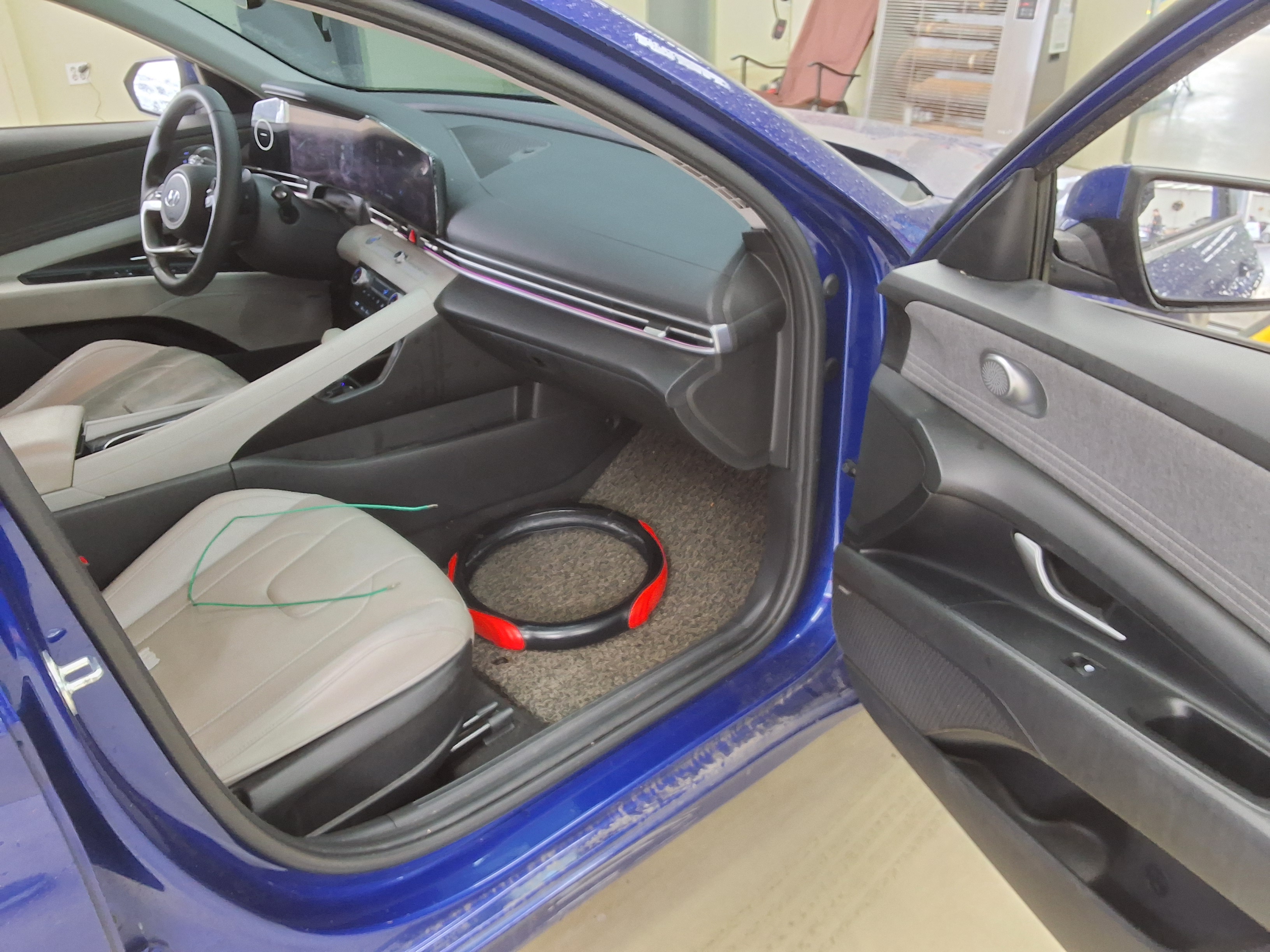 Hyundai Elantra - 13