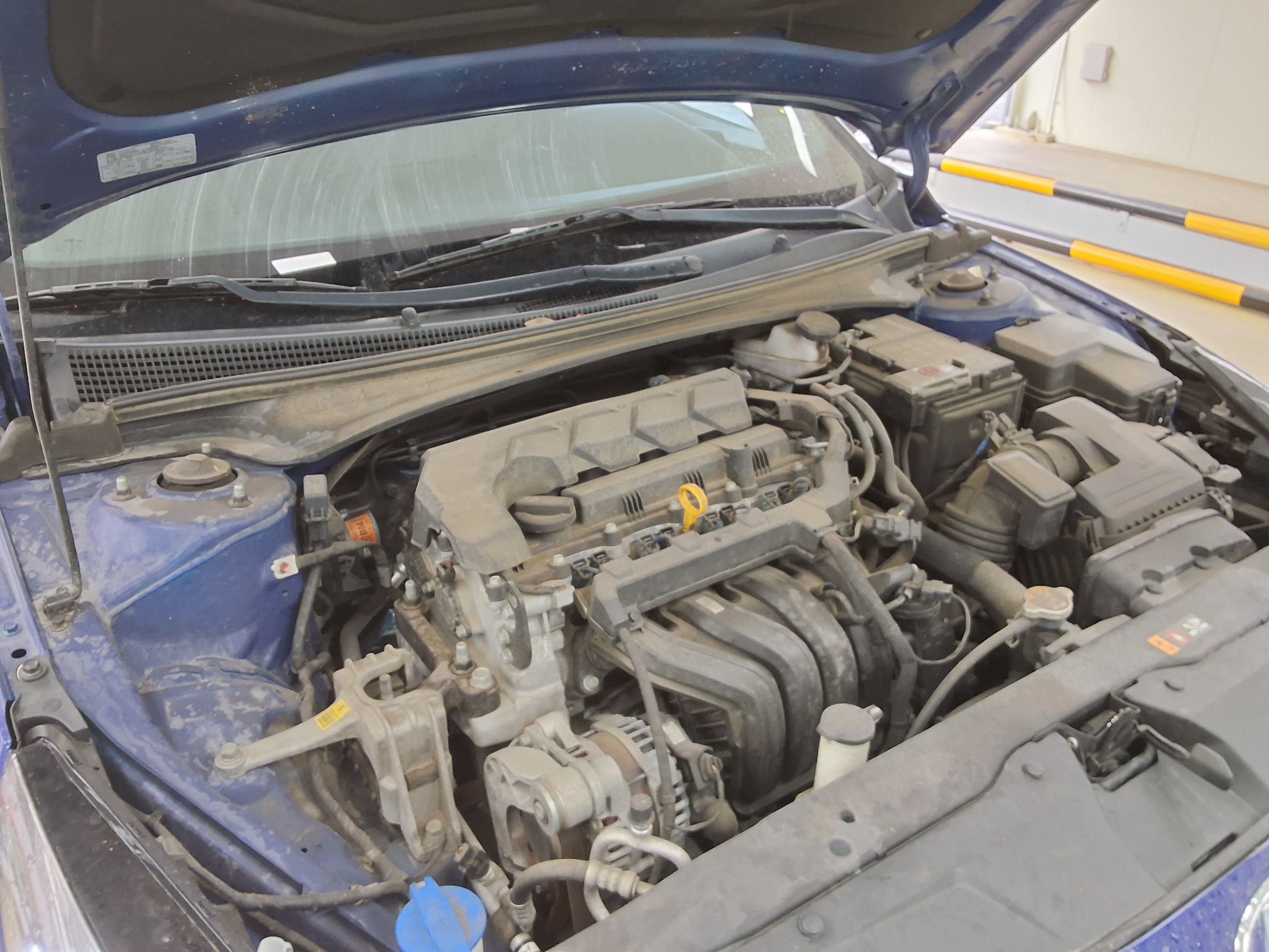 Hyundai Elantra - 18