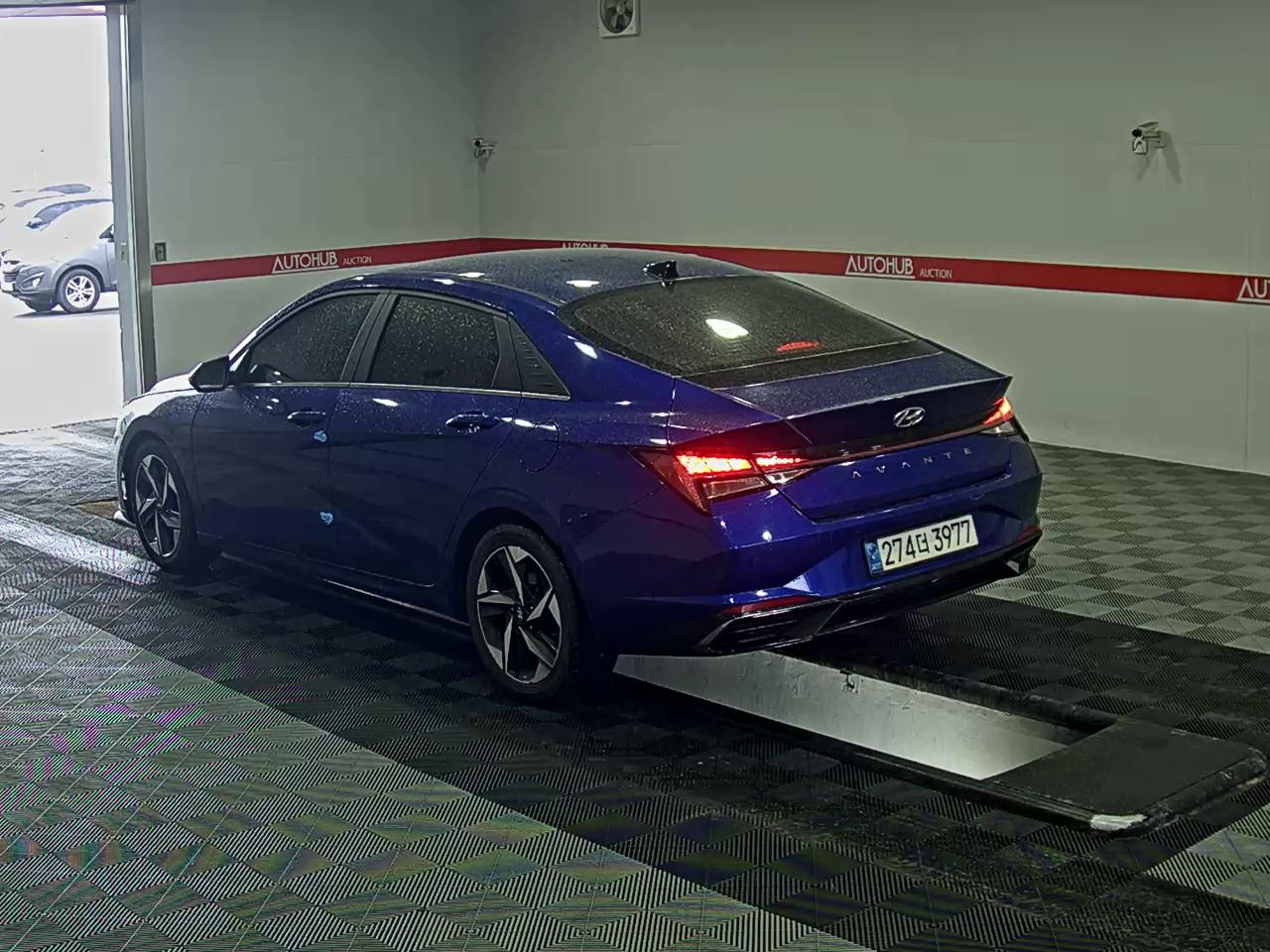 Hyundai Elantra - 5
