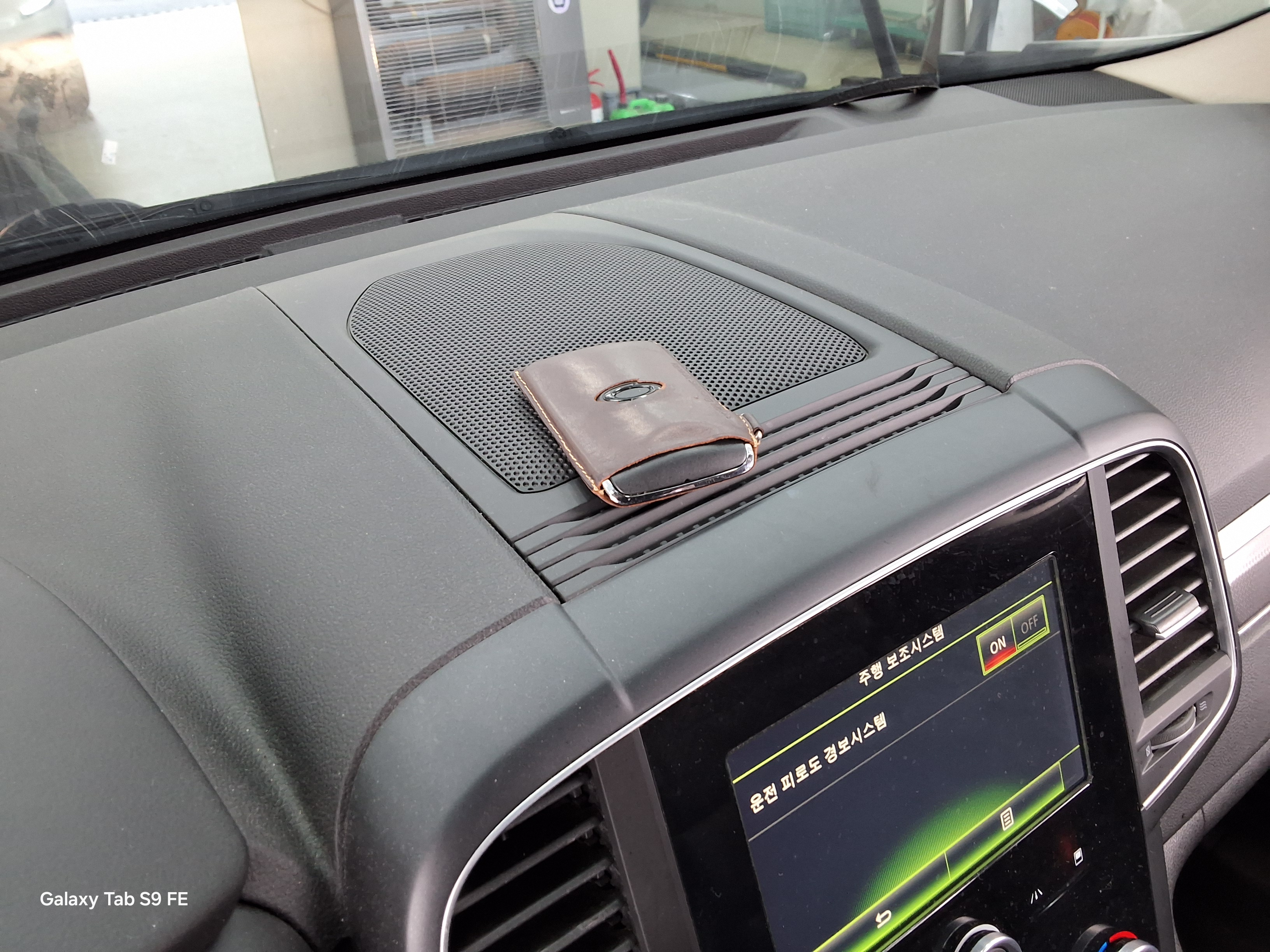 Renault Samsung QM6 2017 - Image 18