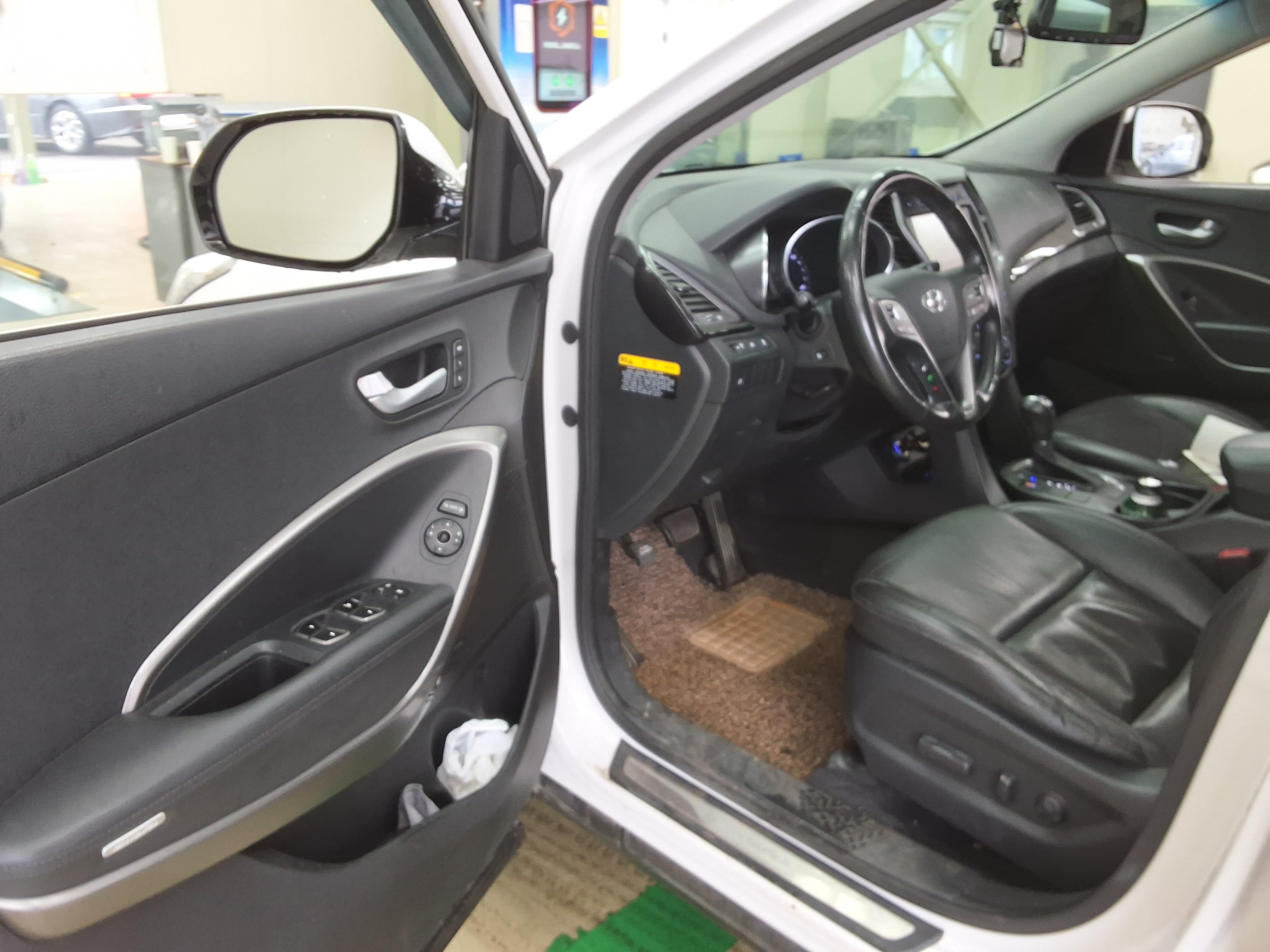 Hyundai Santa Fe 2015 - Image 9
