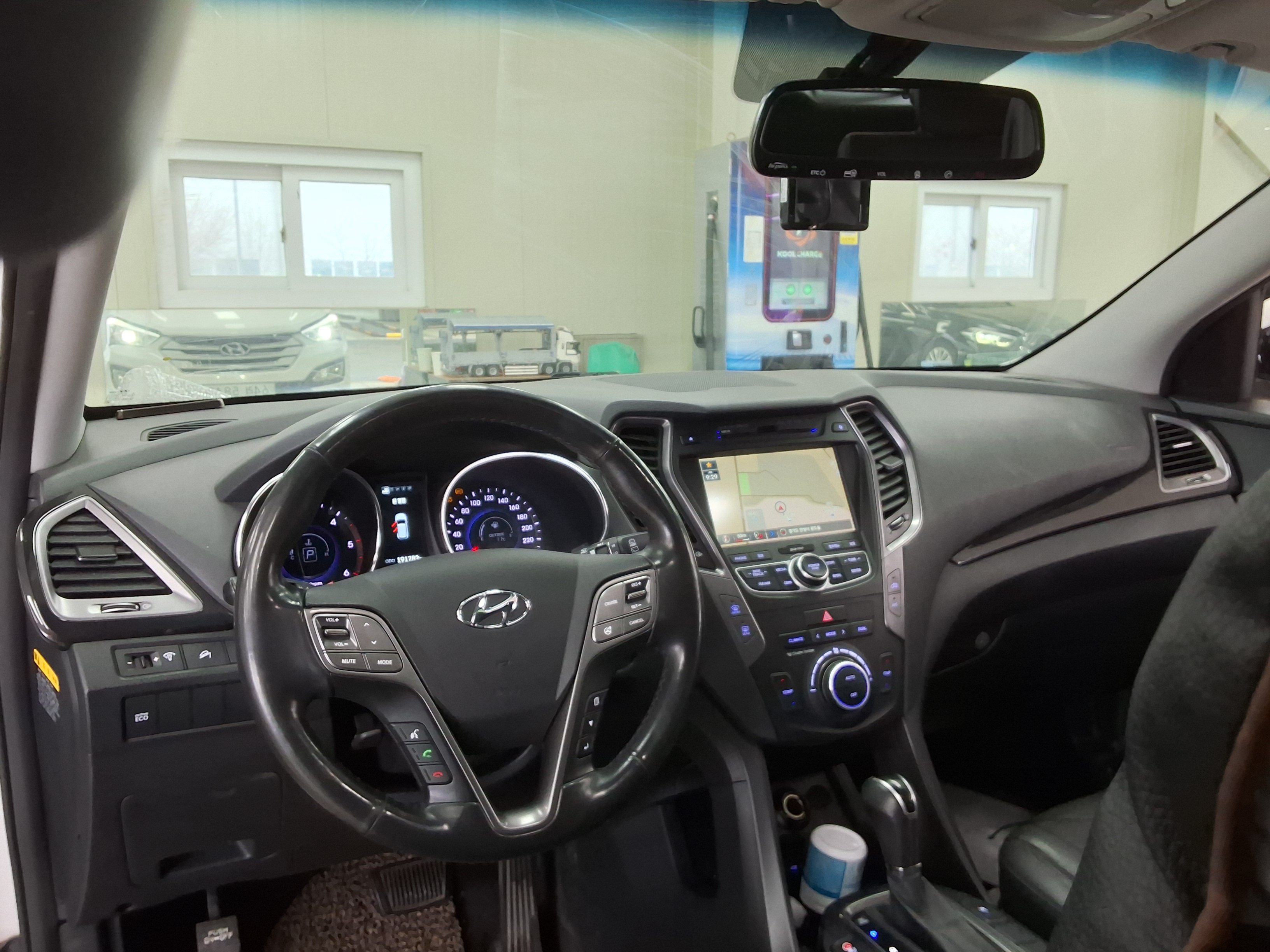 Hyundai Santa Fe 2015 - Image 10