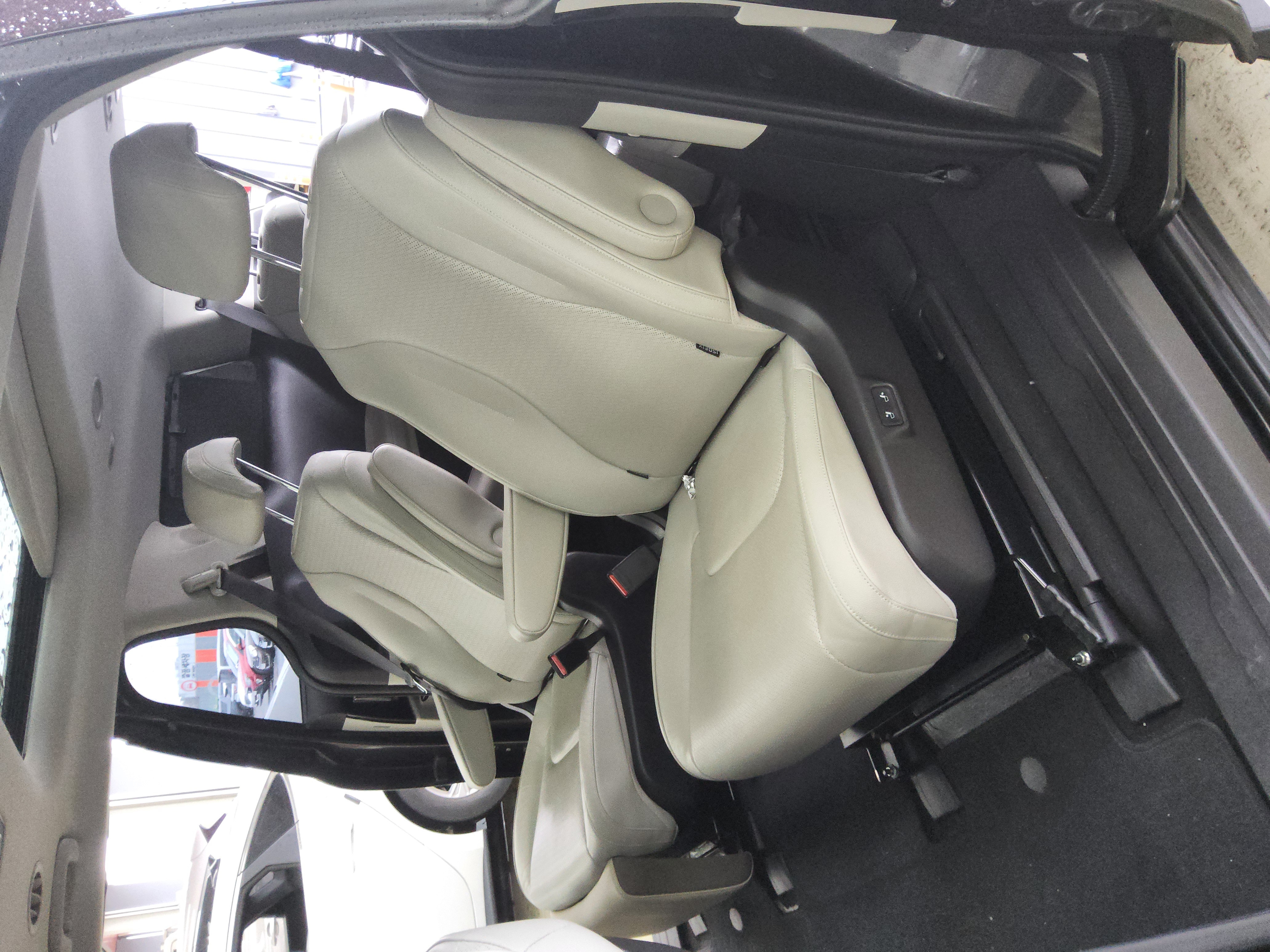 Kia SEDONA 2021 - Image 12