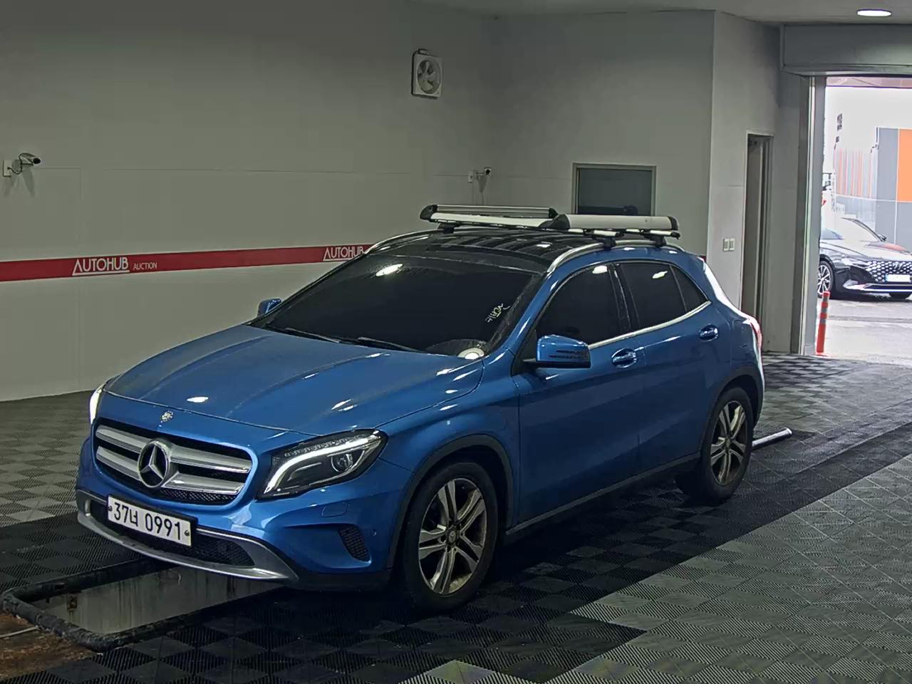 Mercedes-Benz GLA-Class