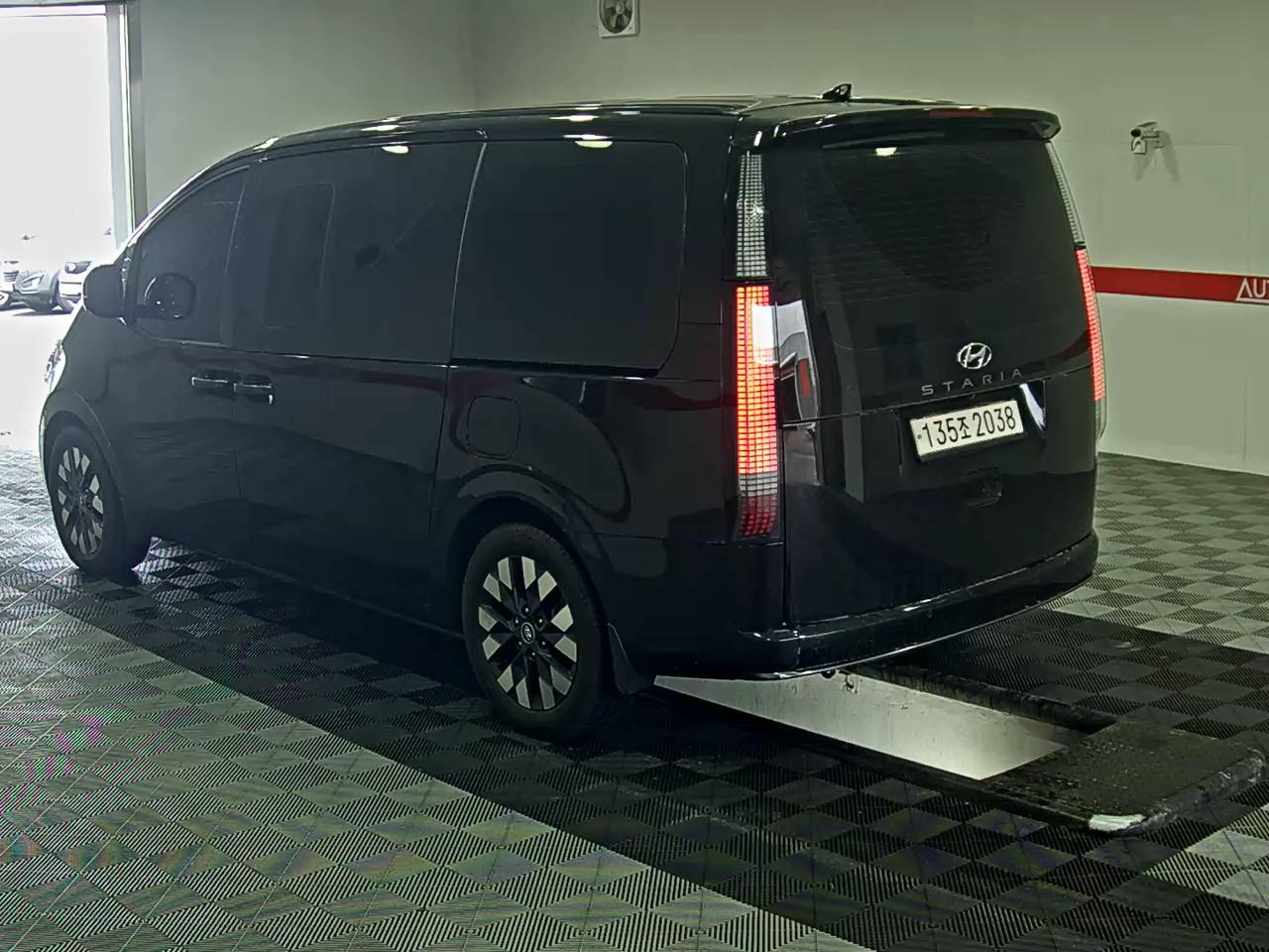 Hyundai Staria 2023 - Image 5