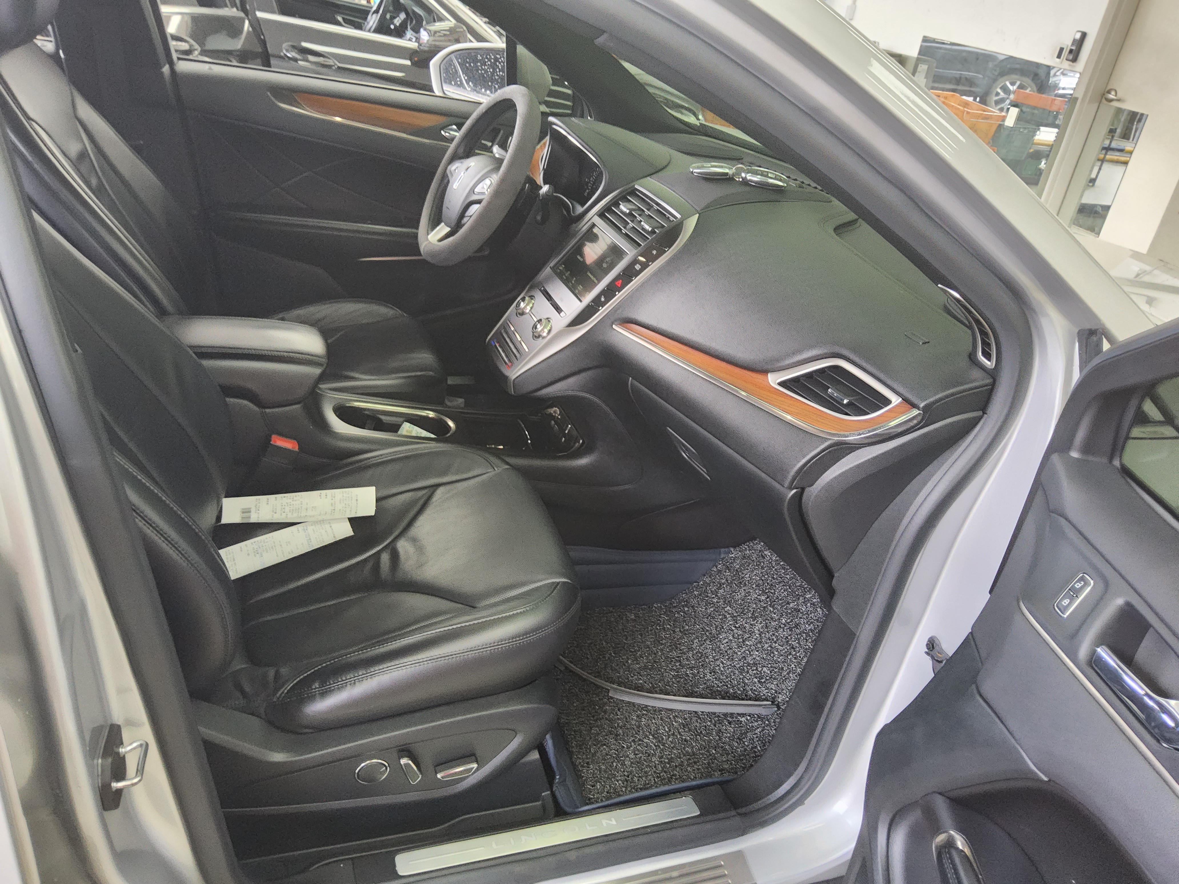 Lincoln MKC 2017 - Image 13
