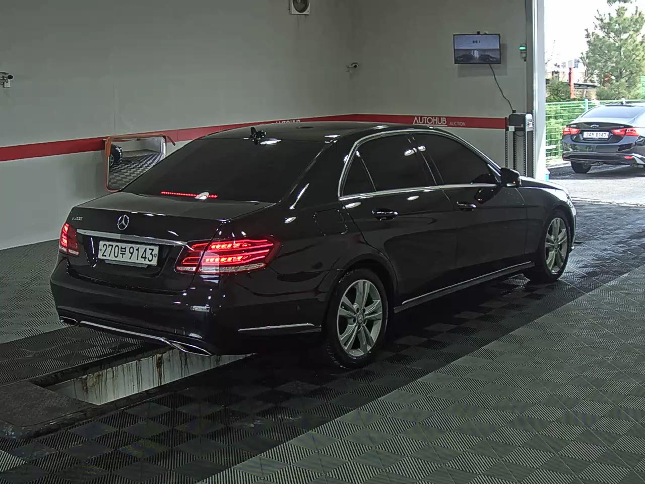 Mercedes-Benz E-Class 2016 - Image 4
