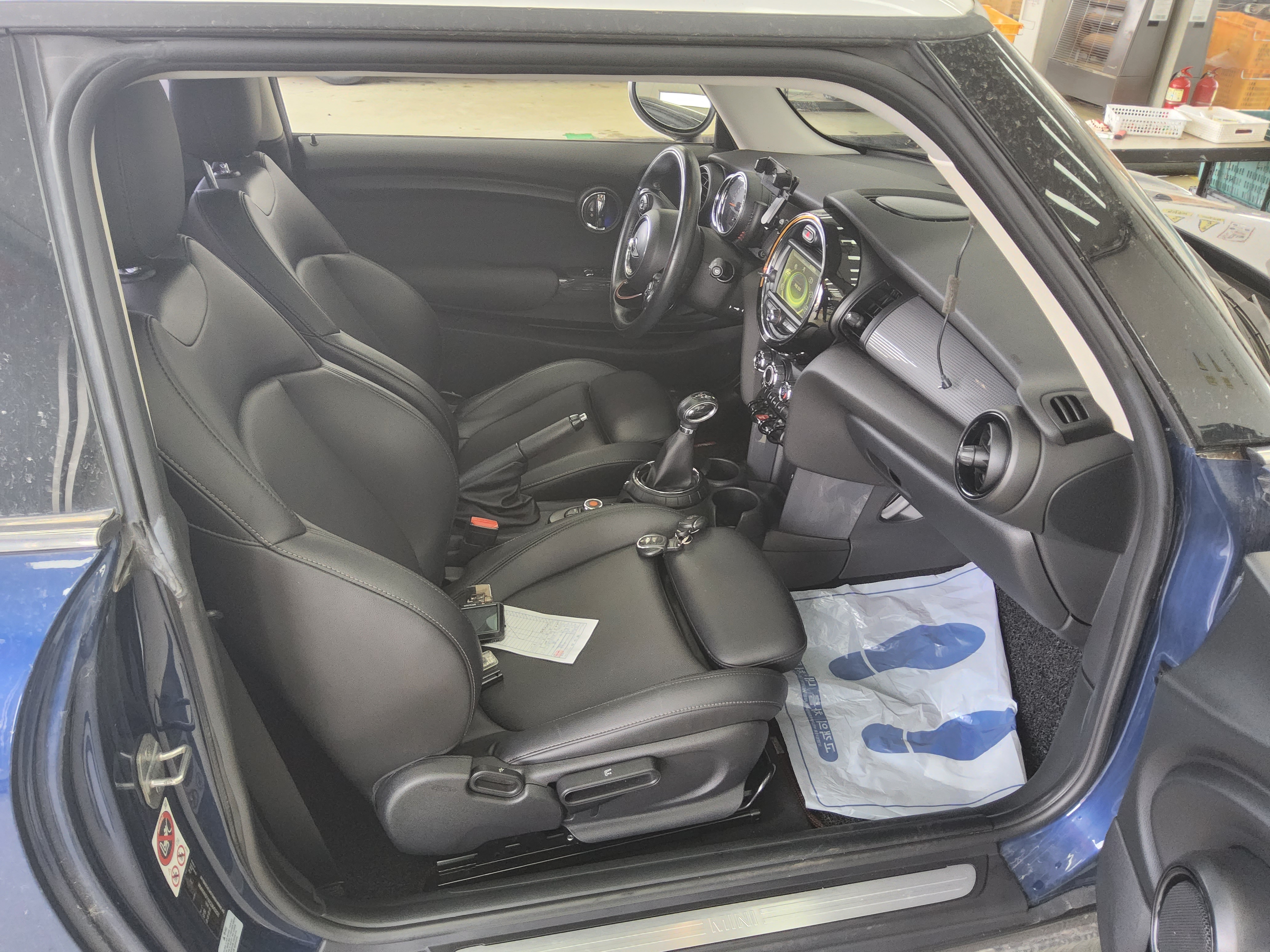 BMW MINI 2016 - Image 11