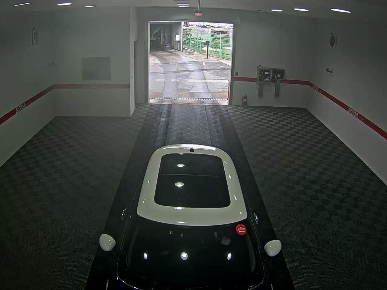 BMW MINI 2016 - Image 6
