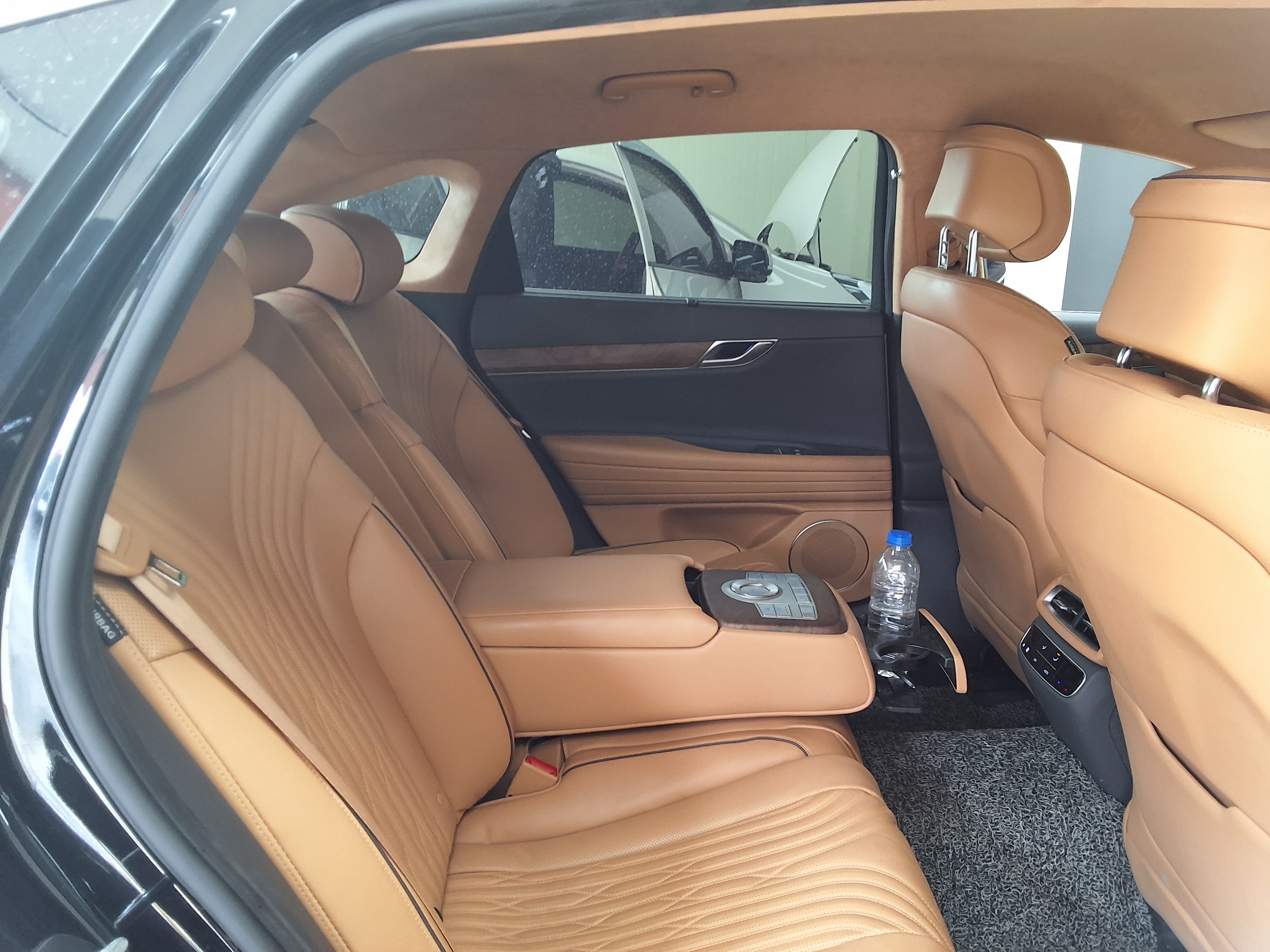 هيونداي جينيسيس 2022 - صورة 12