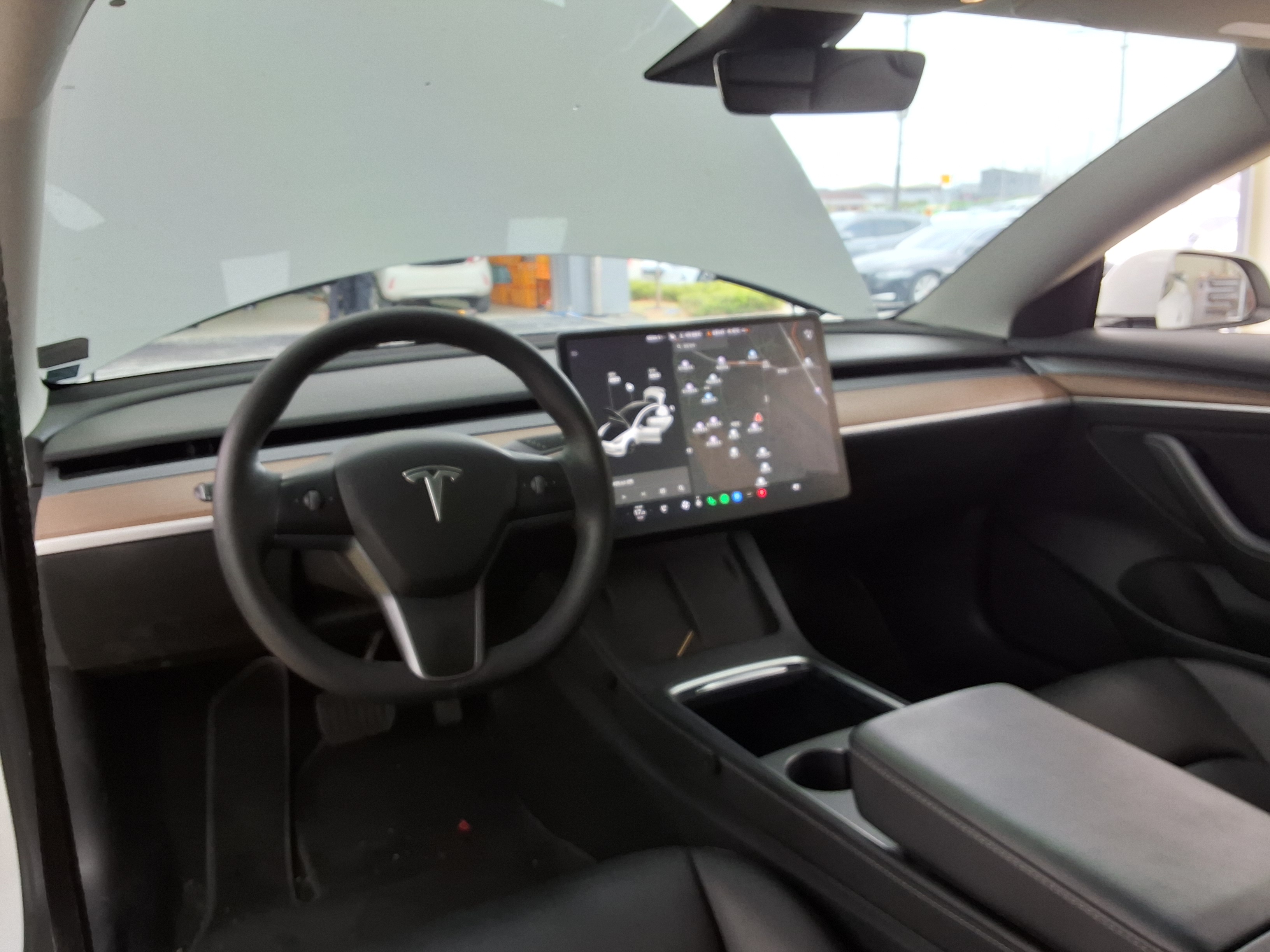TESLA Model 3 - 10