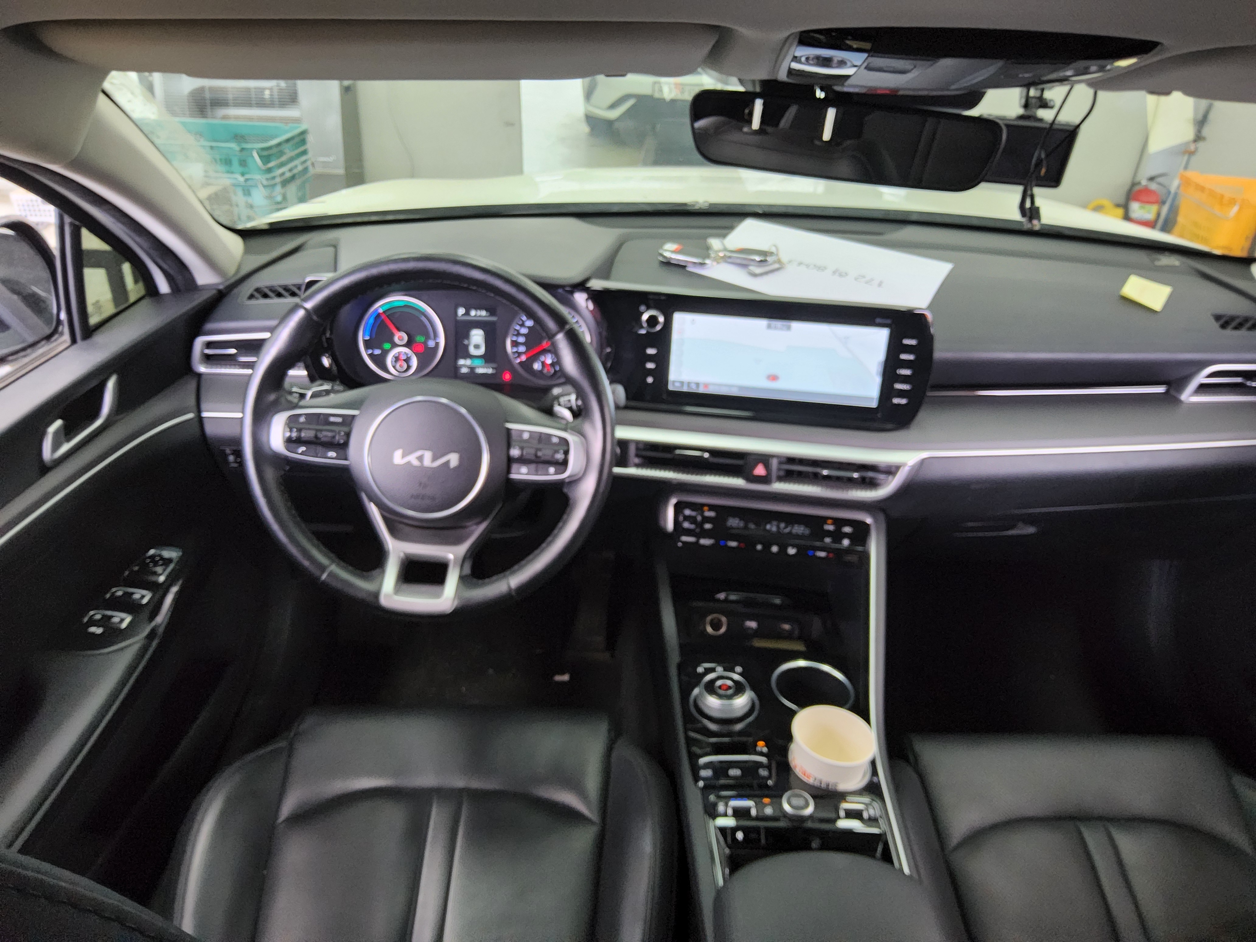 Kia K5 2023 - Image 10