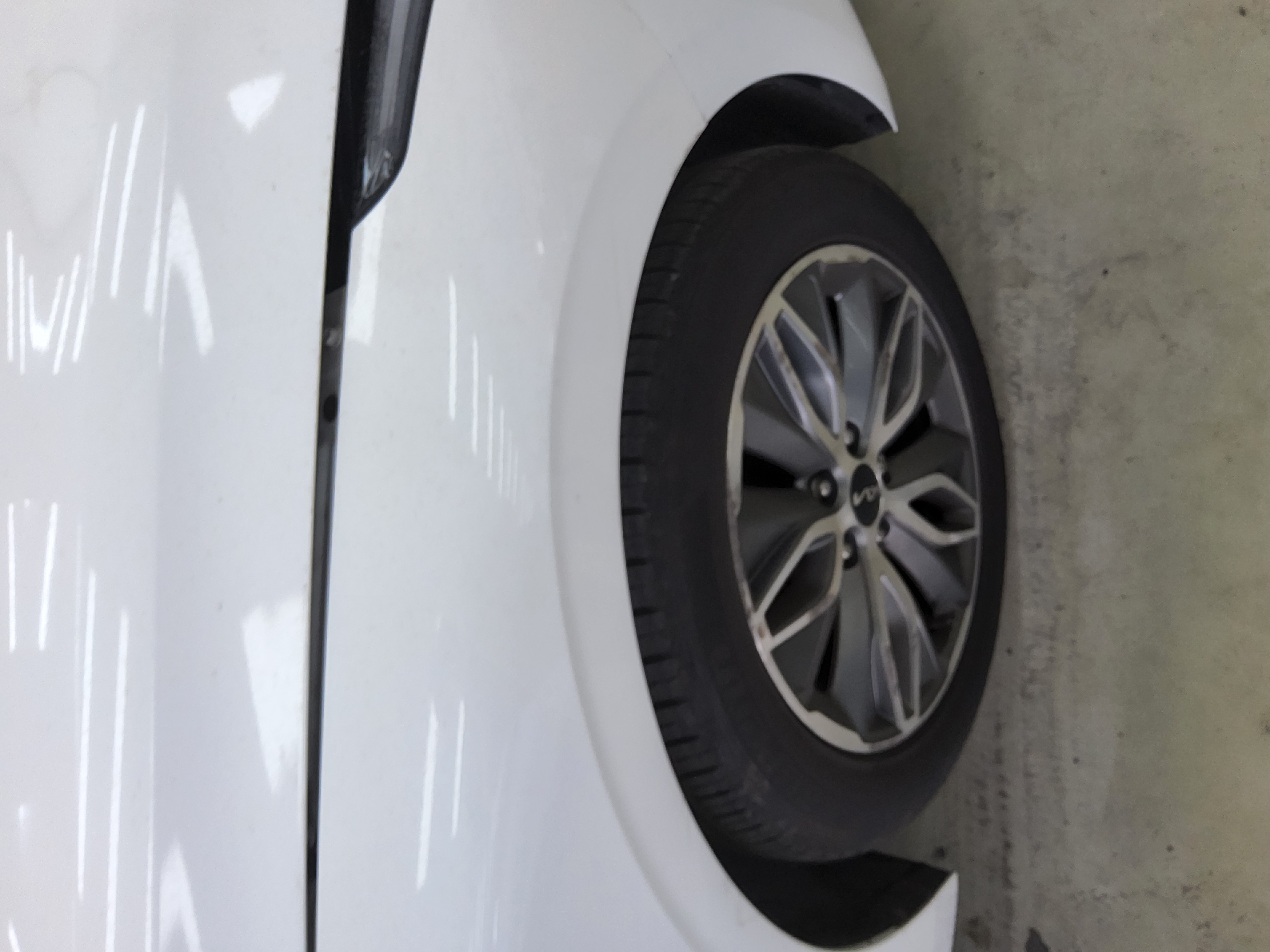 Kia K5 2023 - Image 20