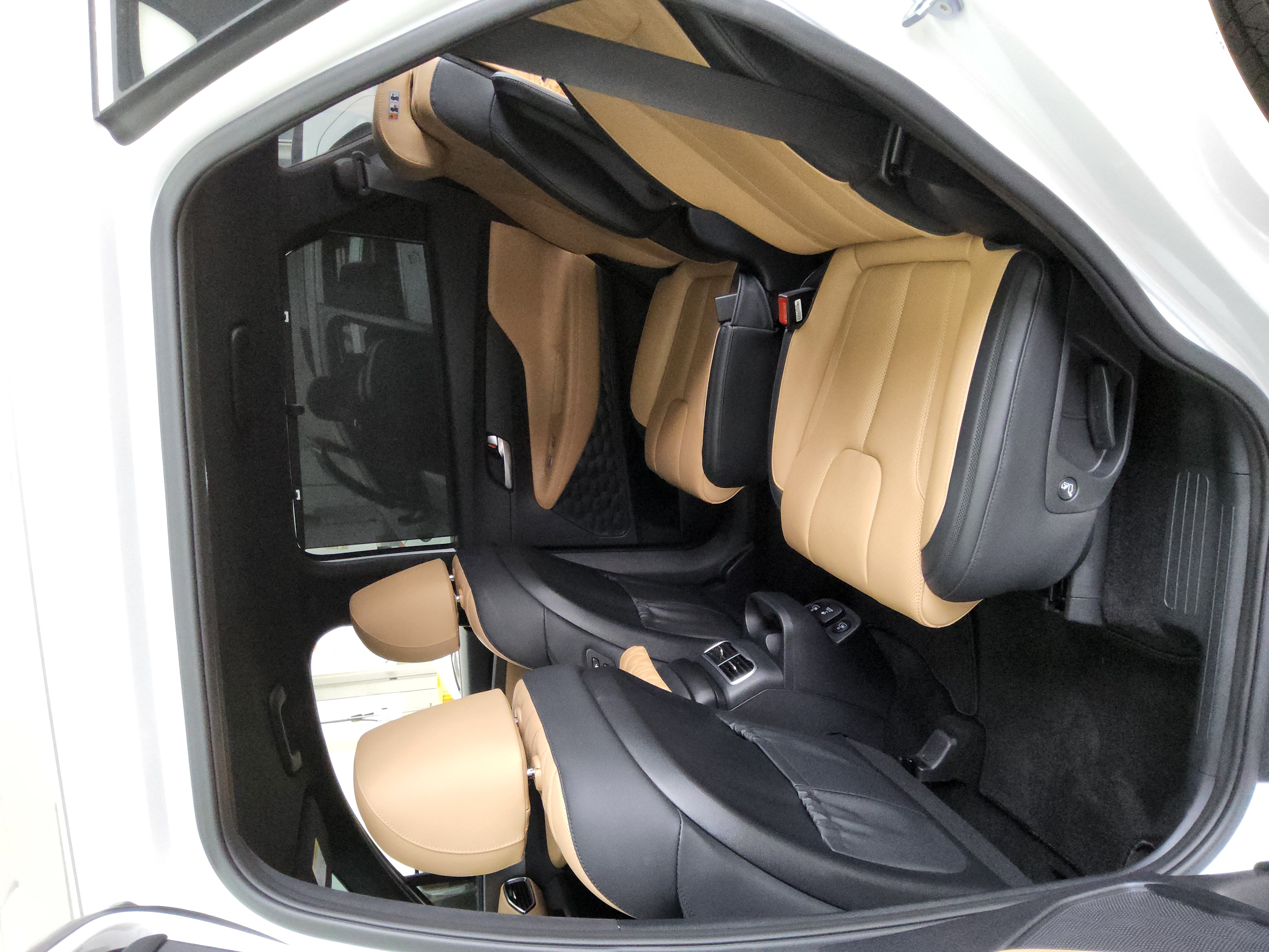 Hyundai Santa Fe 2023 - Image 11