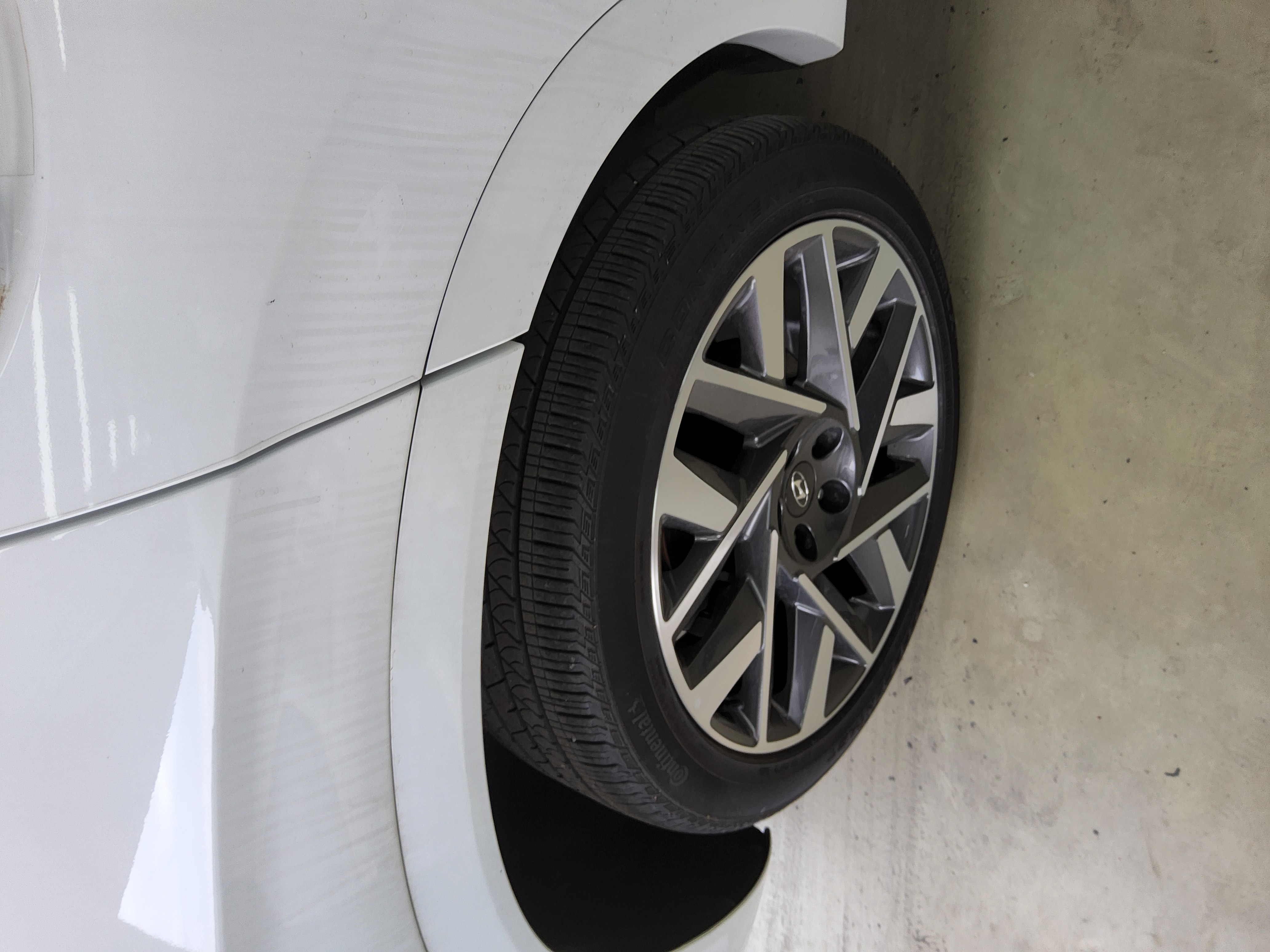 Hyundai Santa Fe 2023 - Image 21