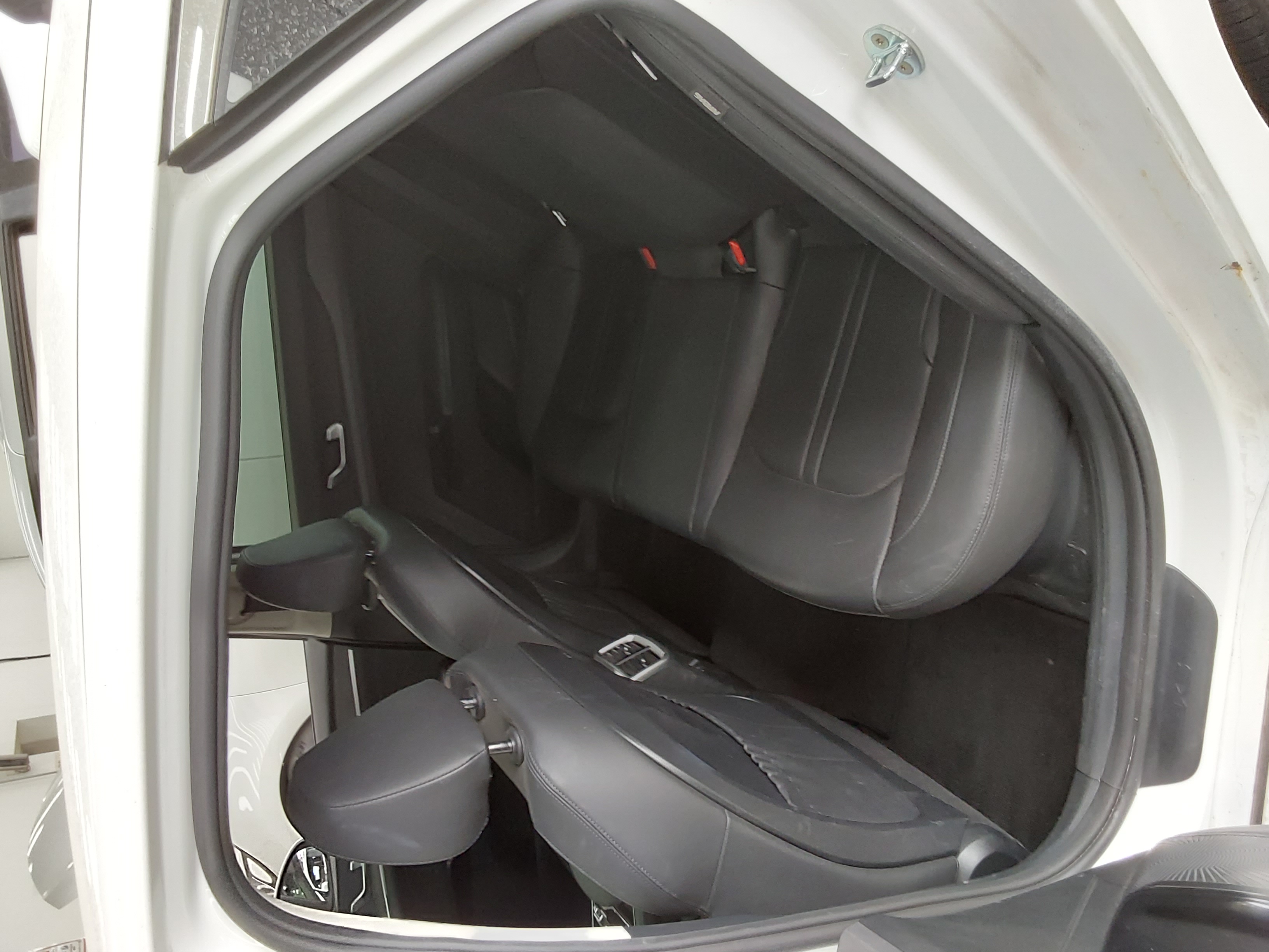 Kia K5 2023 - Image 11