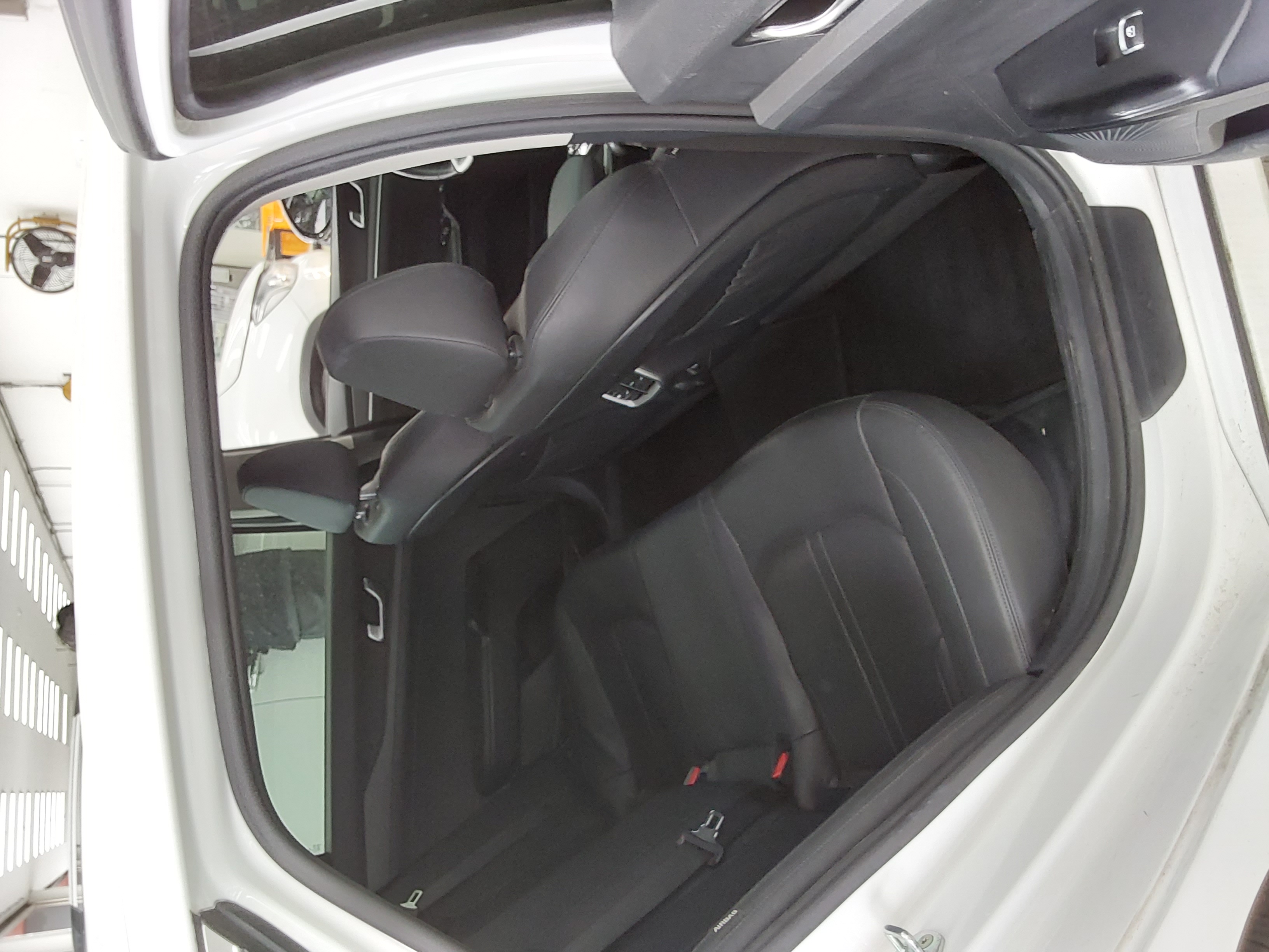 Kia K5 2023 - Image 12