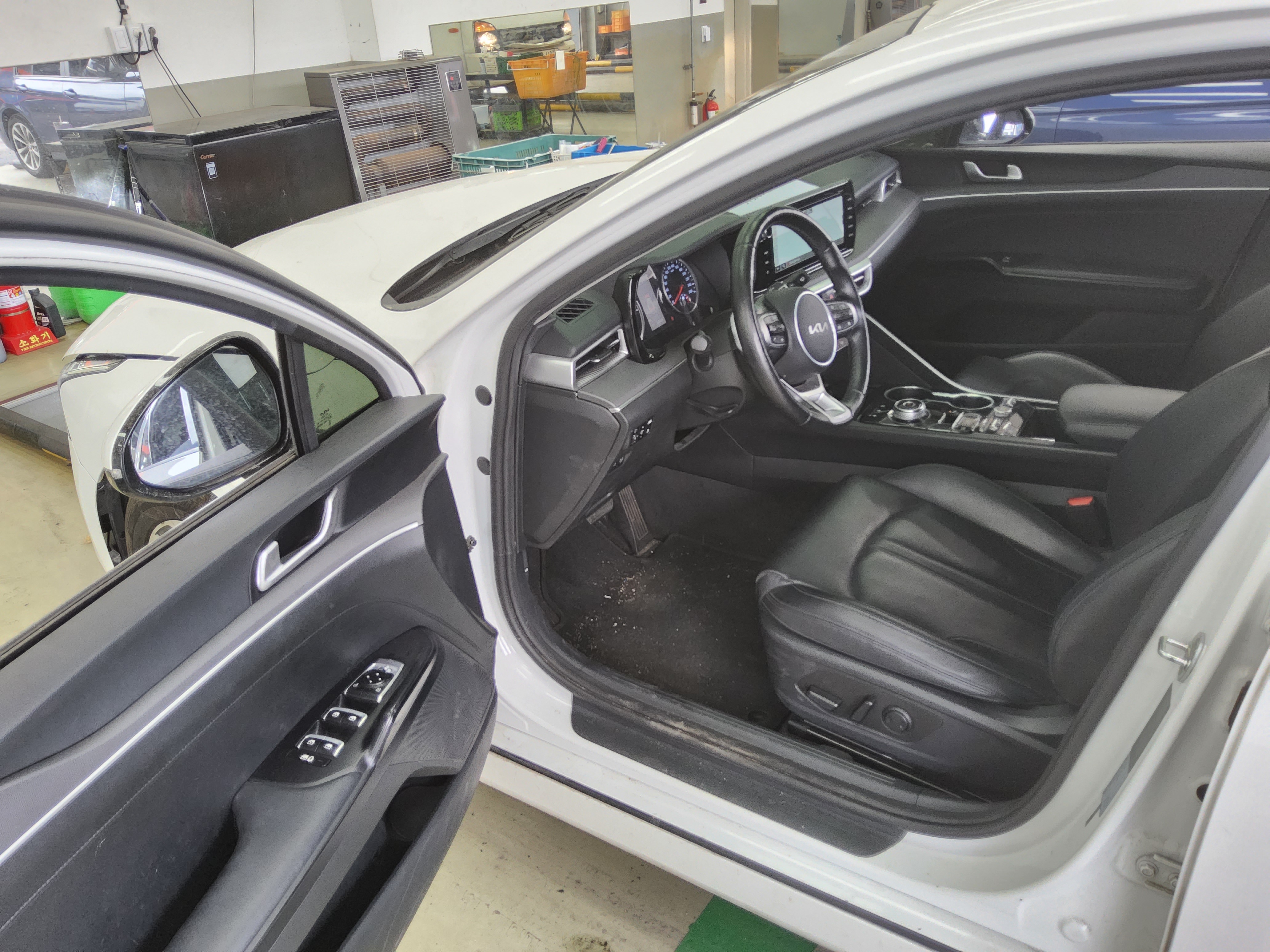 Kia K5 2023 - Image 9