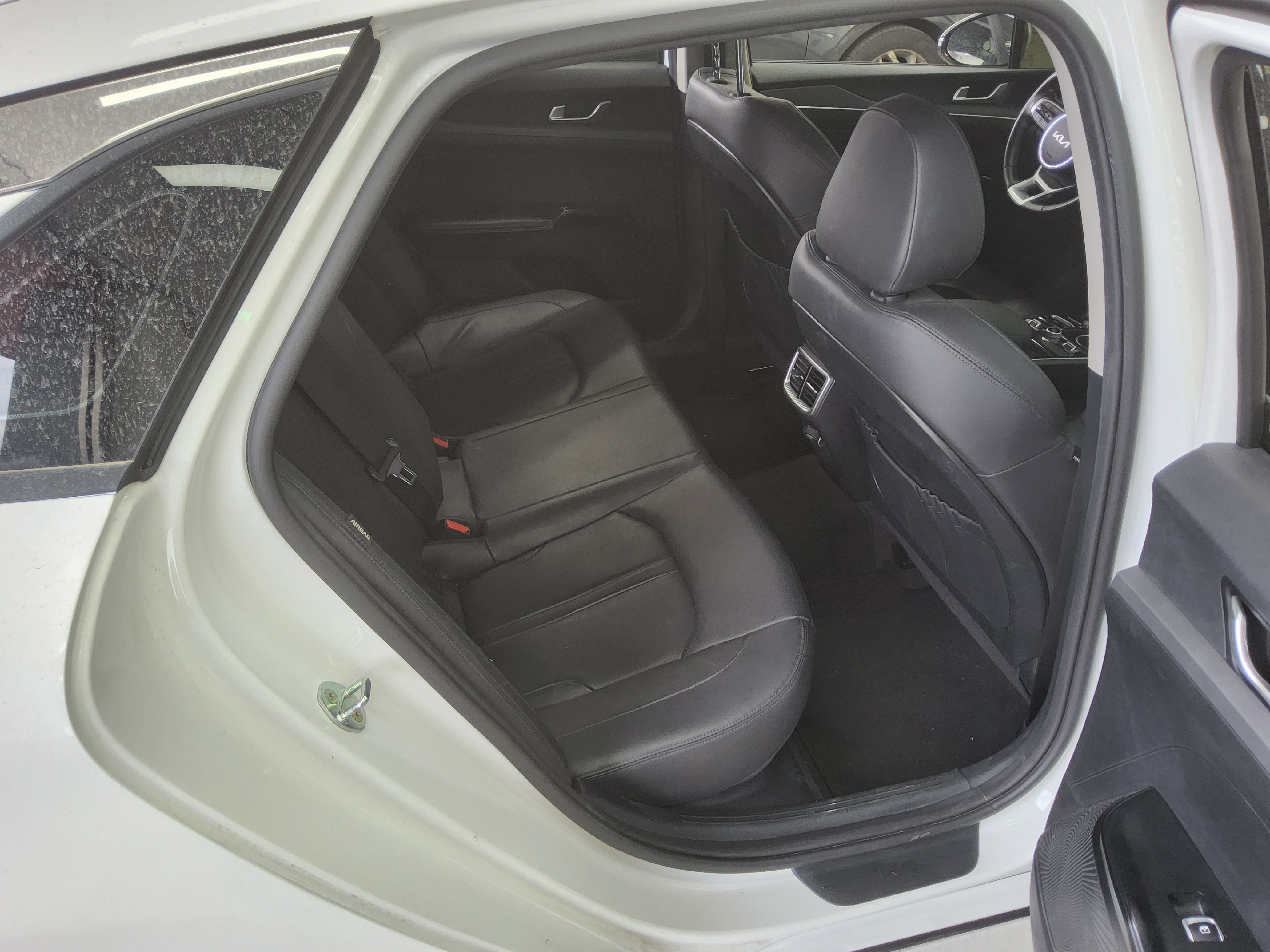 Kia K5 2023 - Image 12