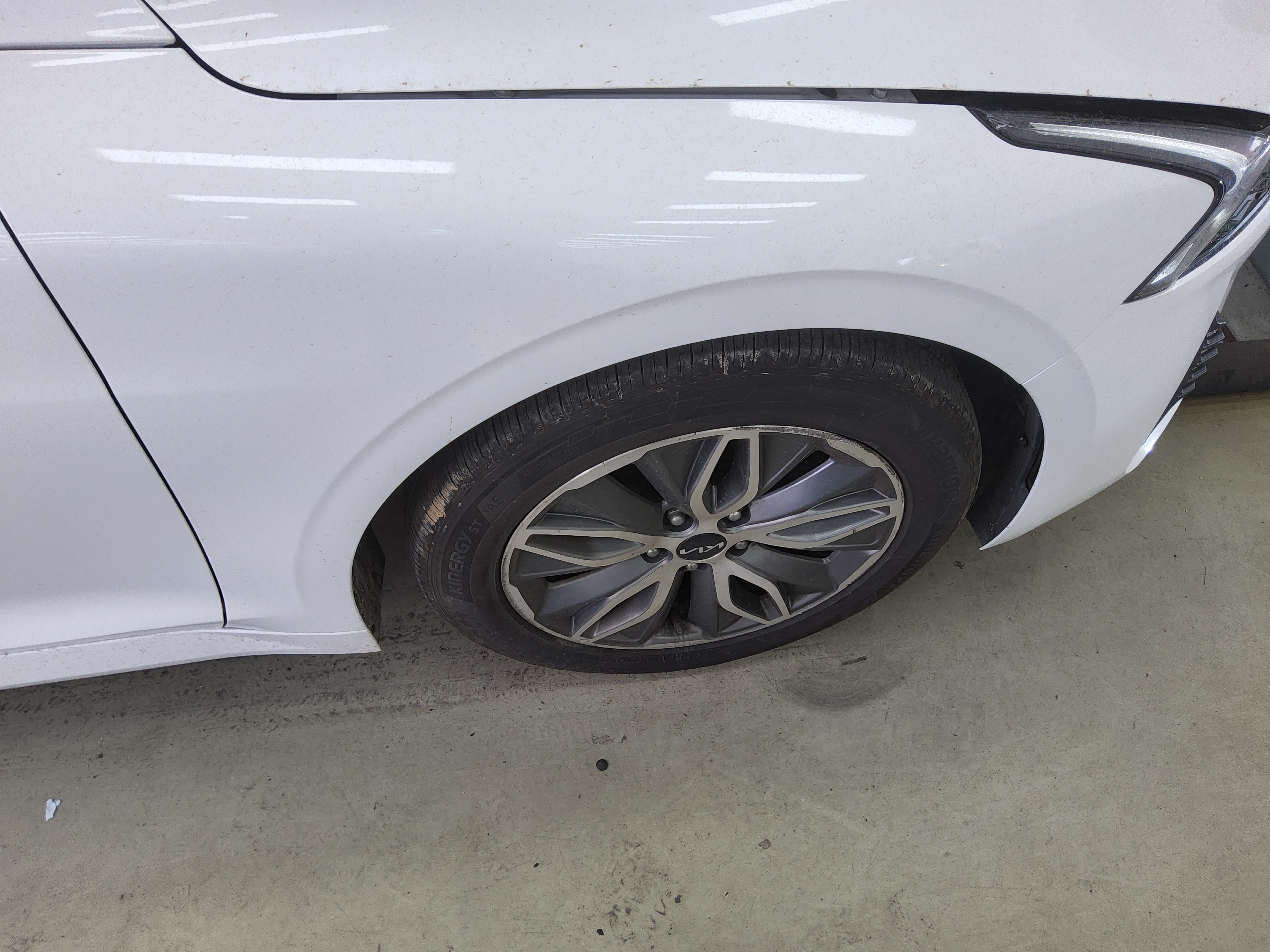 Kia K5 2023 - Image 20