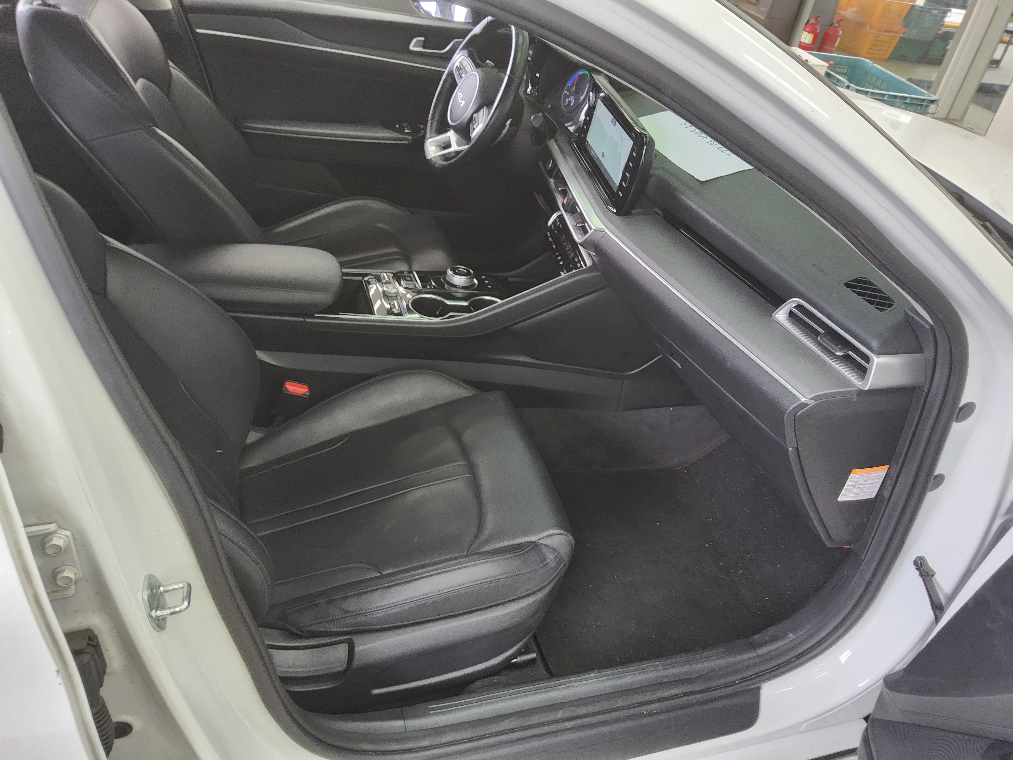 Kia K5 2023 - Image 13