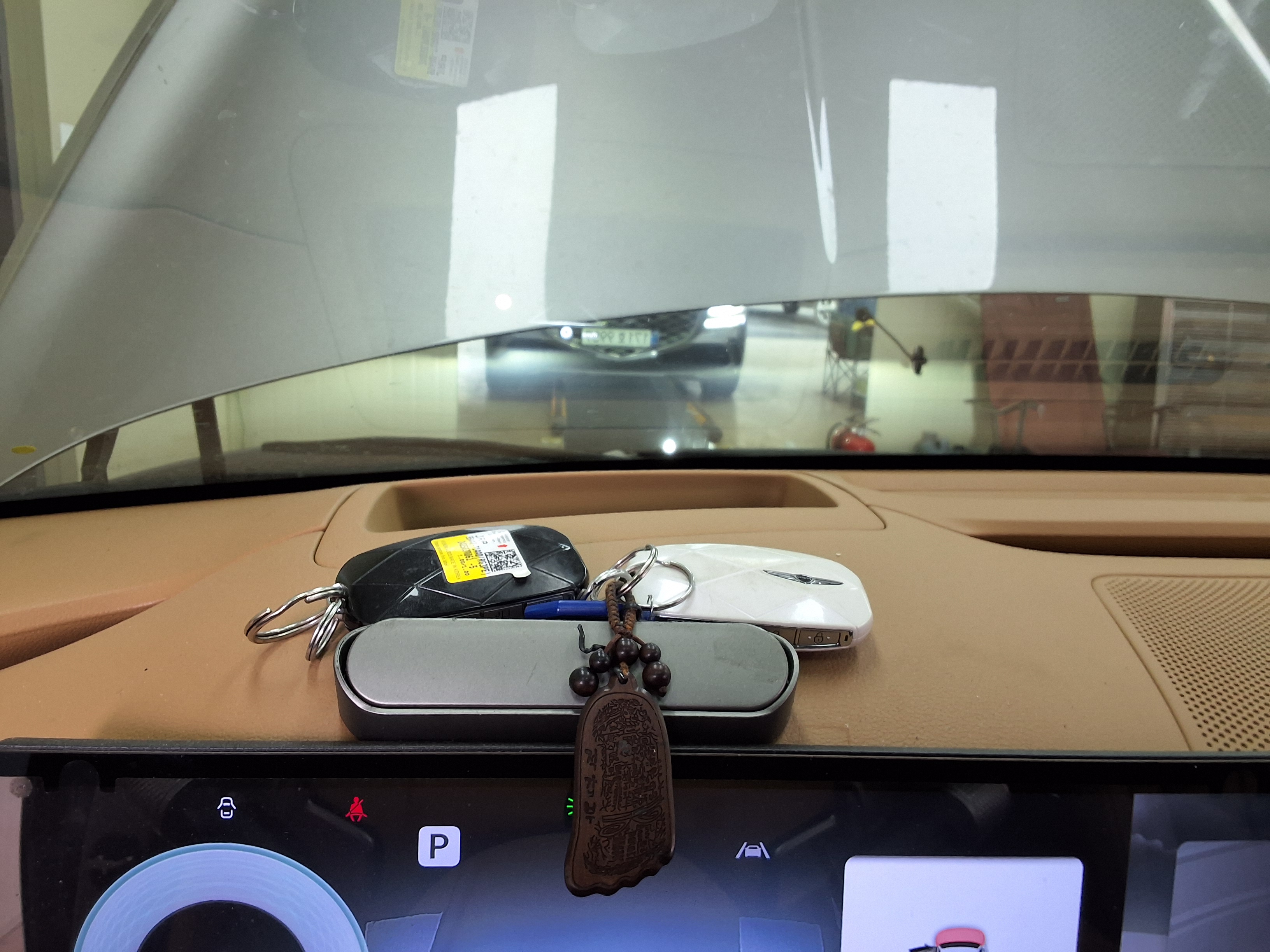 Hyundai Genesis 2025 - Image 17