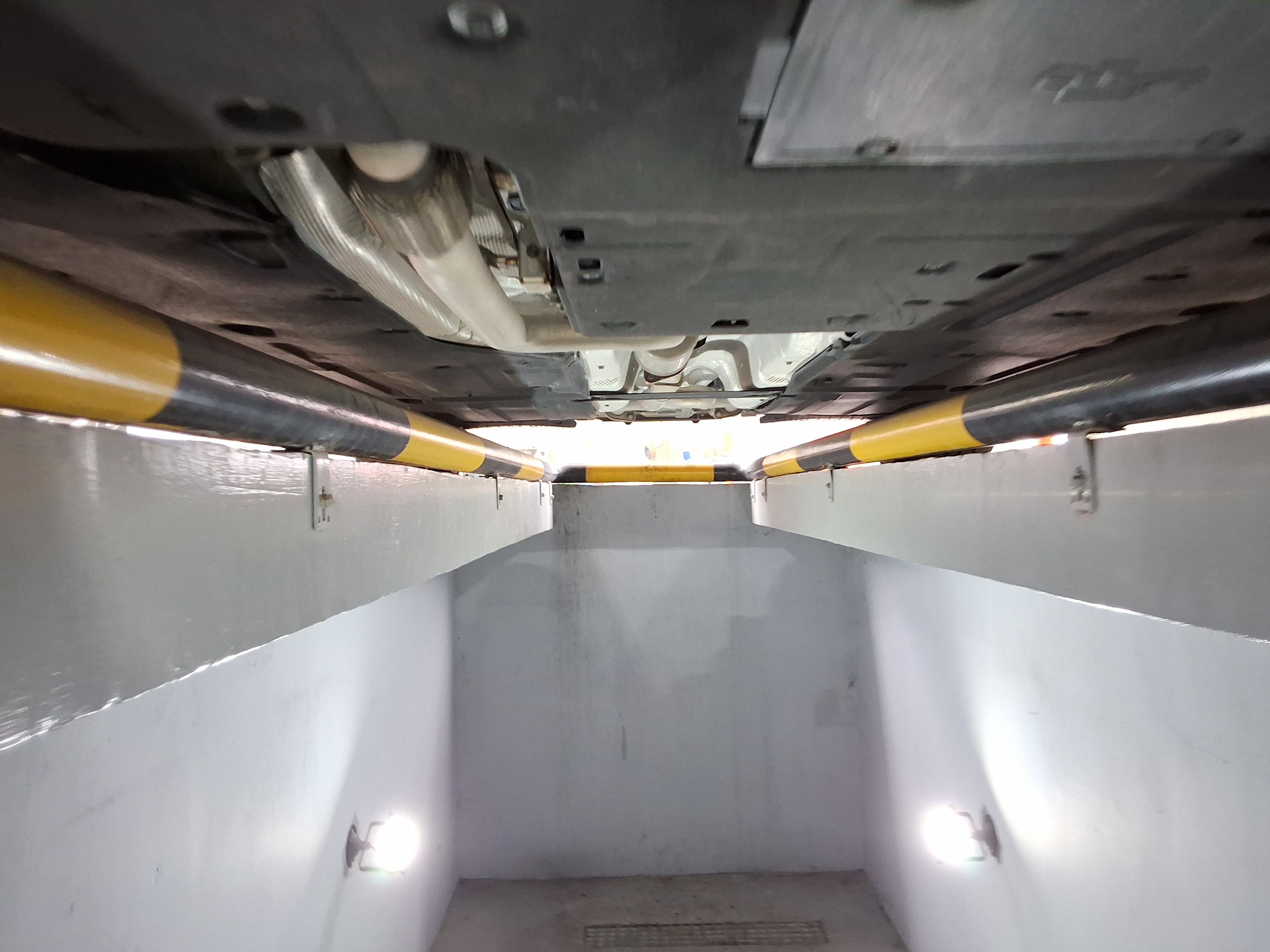 Hyundai Genesis 2025 - Image 19