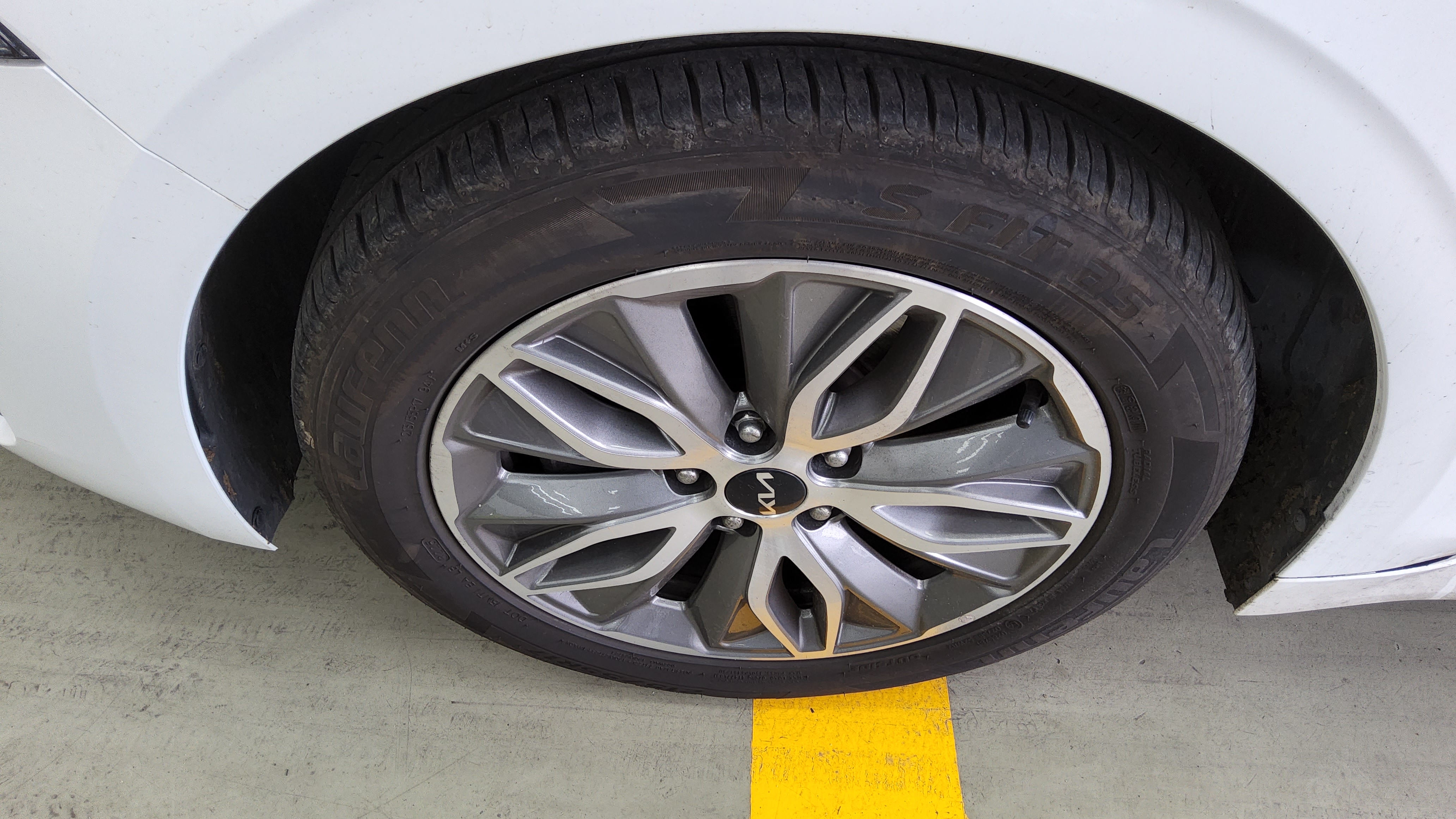 Kia K5 2023 - Image 16