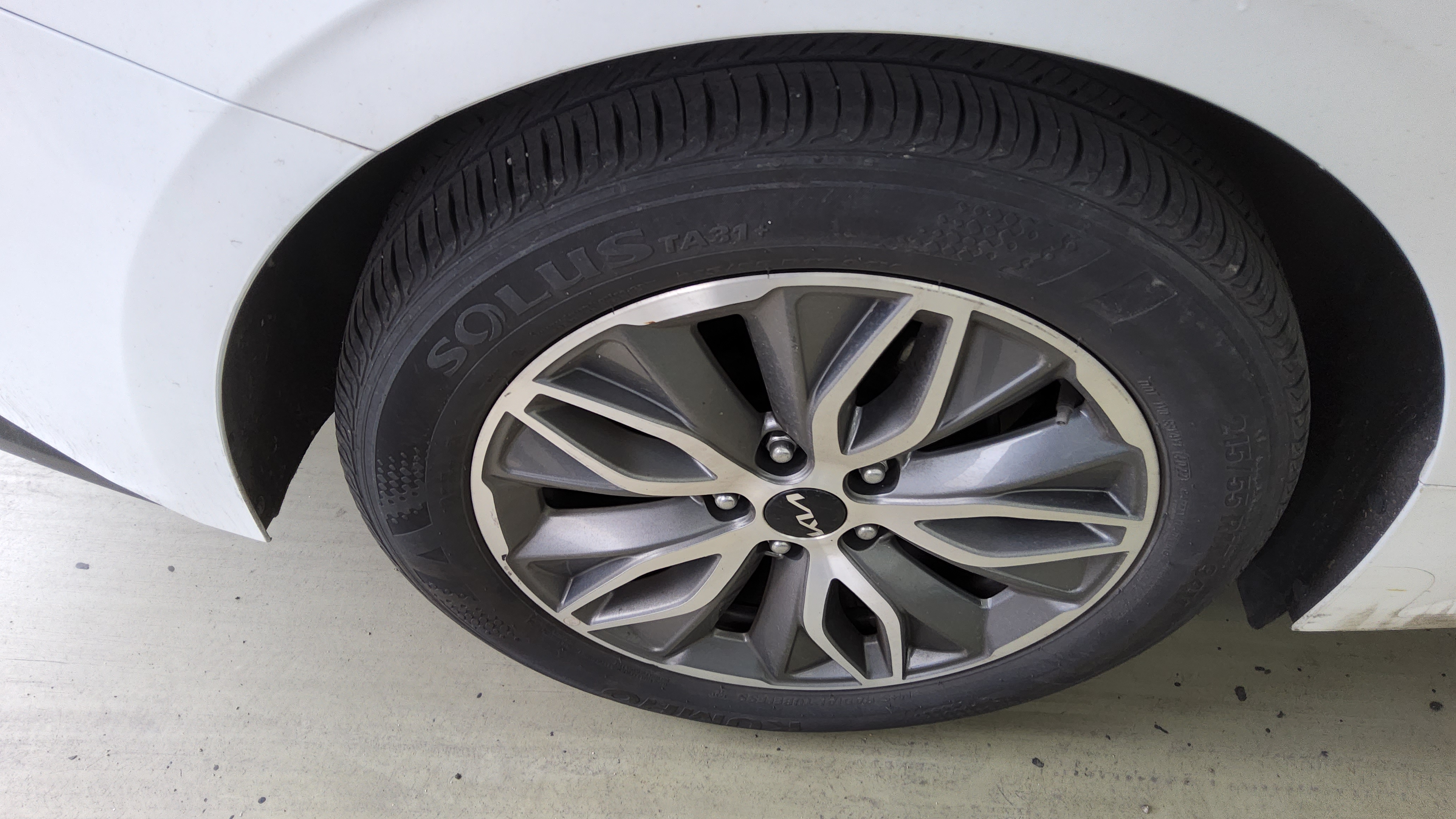 Kia K5 2023 - Image 19