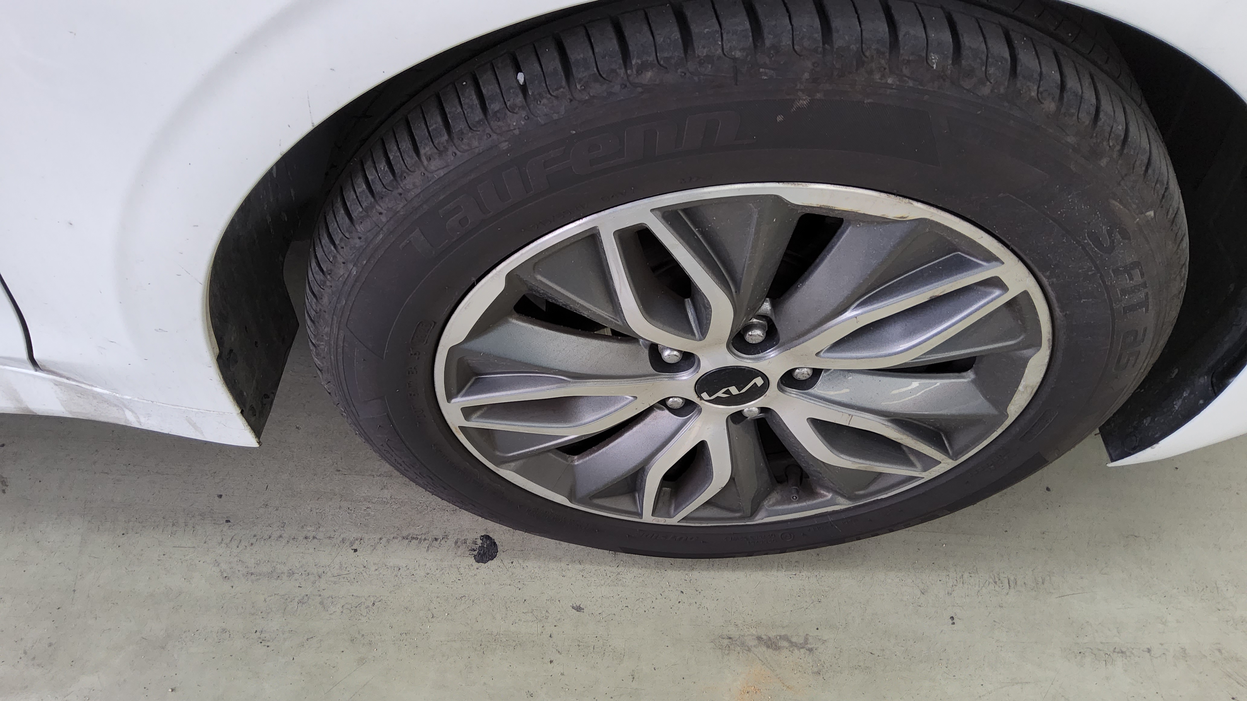 Kia K5 2023 - Image 18