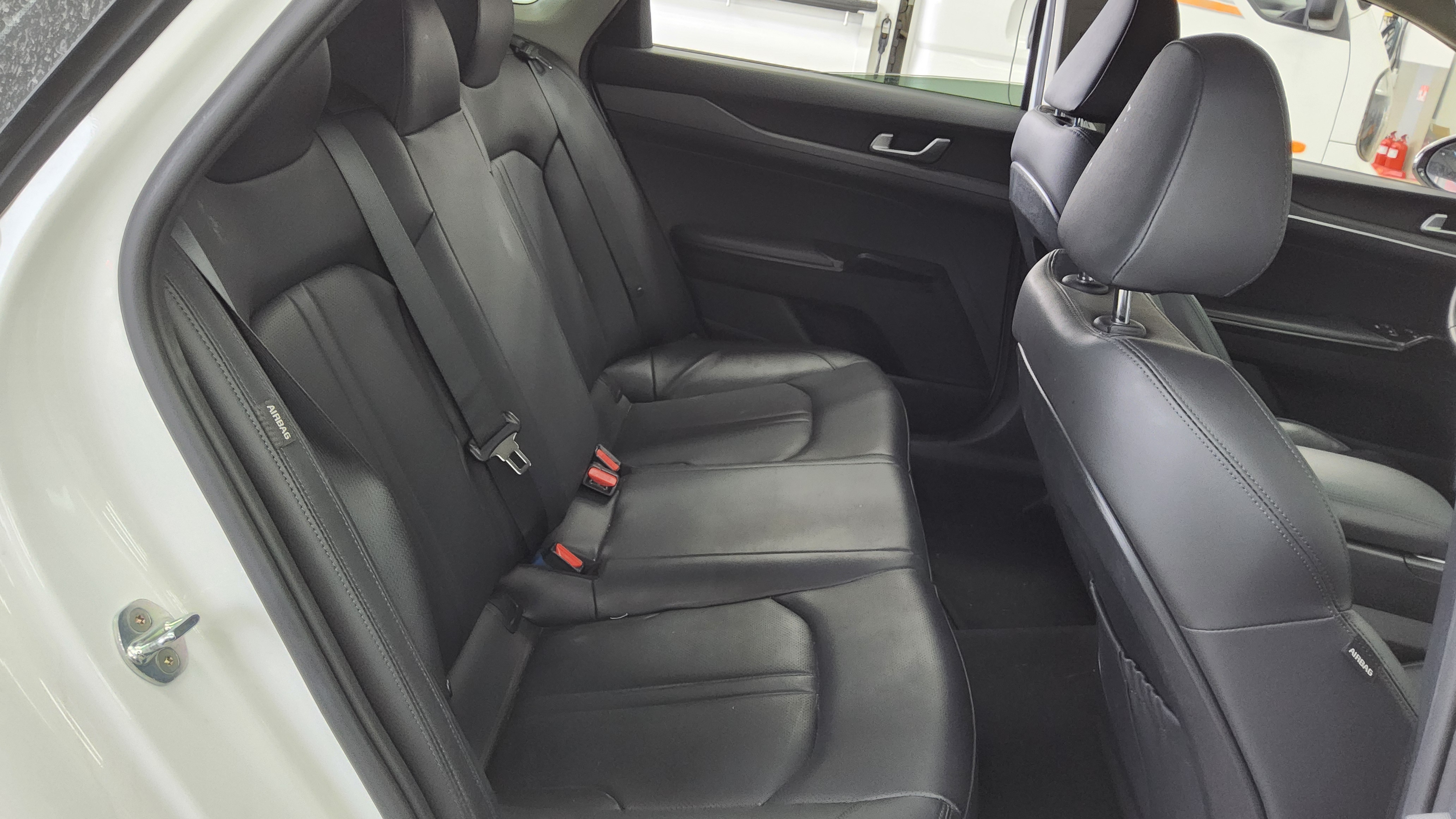 Kia K5 2023 - Image 12
